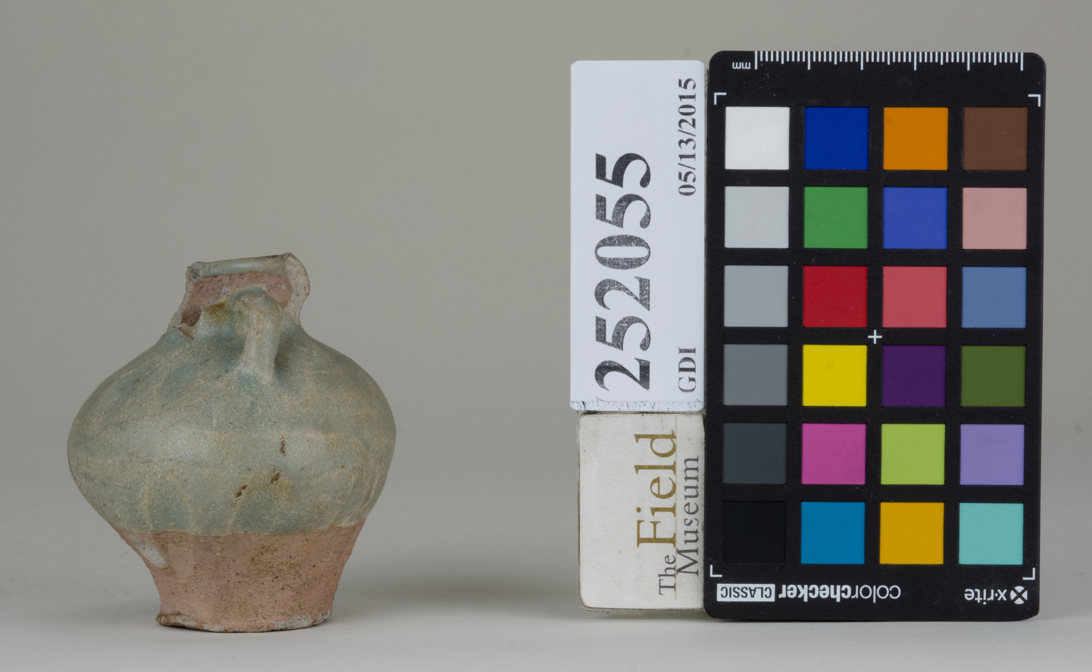 Right (c) Field Museum of Natural History - CC BY-NC 4.0