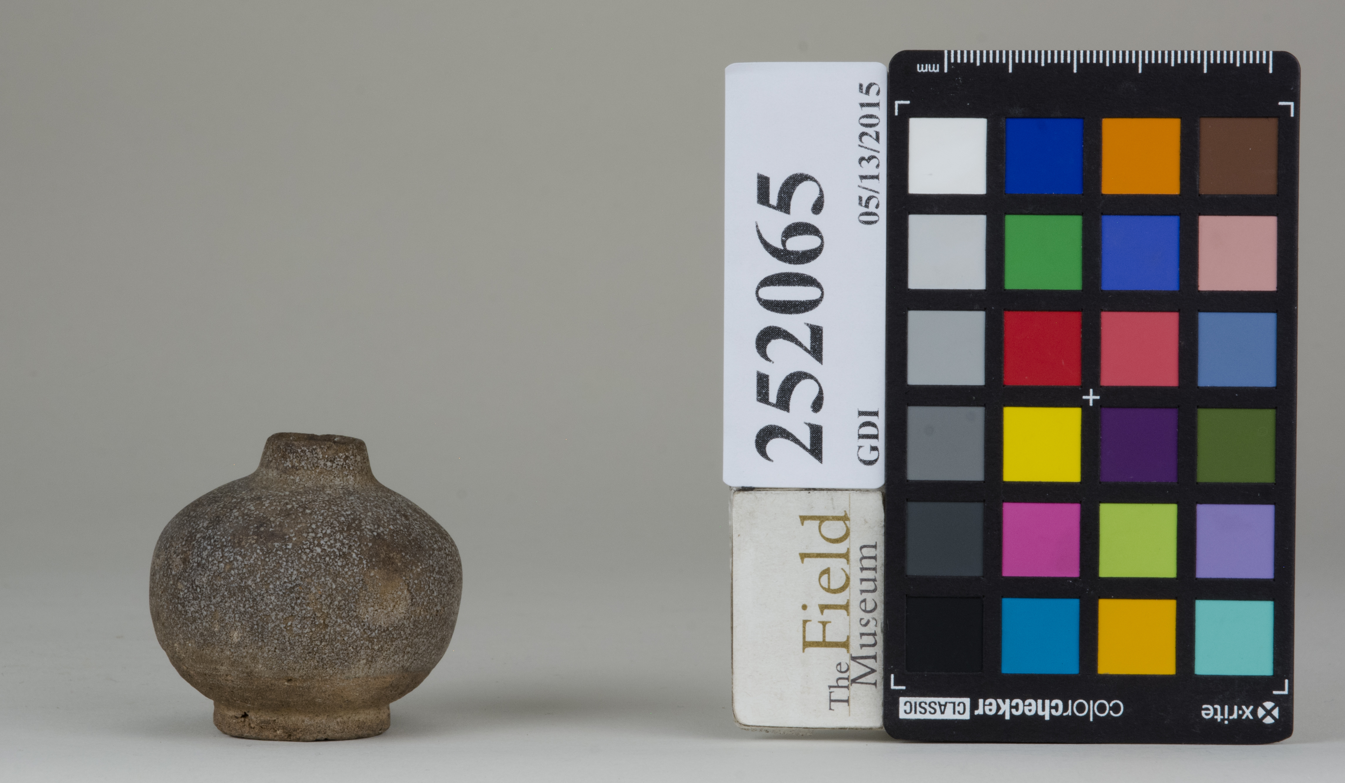 Left (c) Field Museum of Natural History - CC BY-NC 4.0