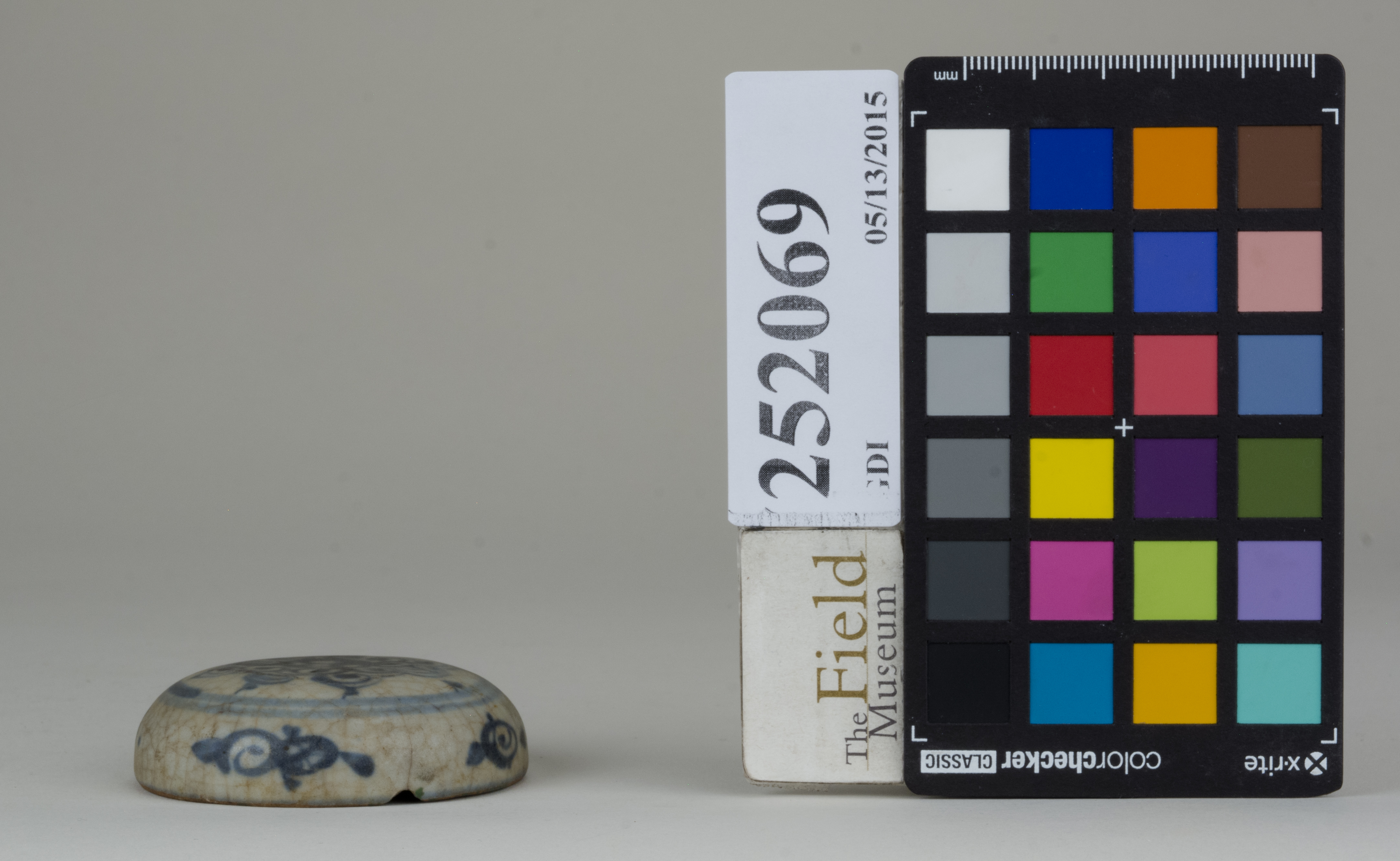 Left (c) Field Museum of Natural History - CC BY-NC 4.0