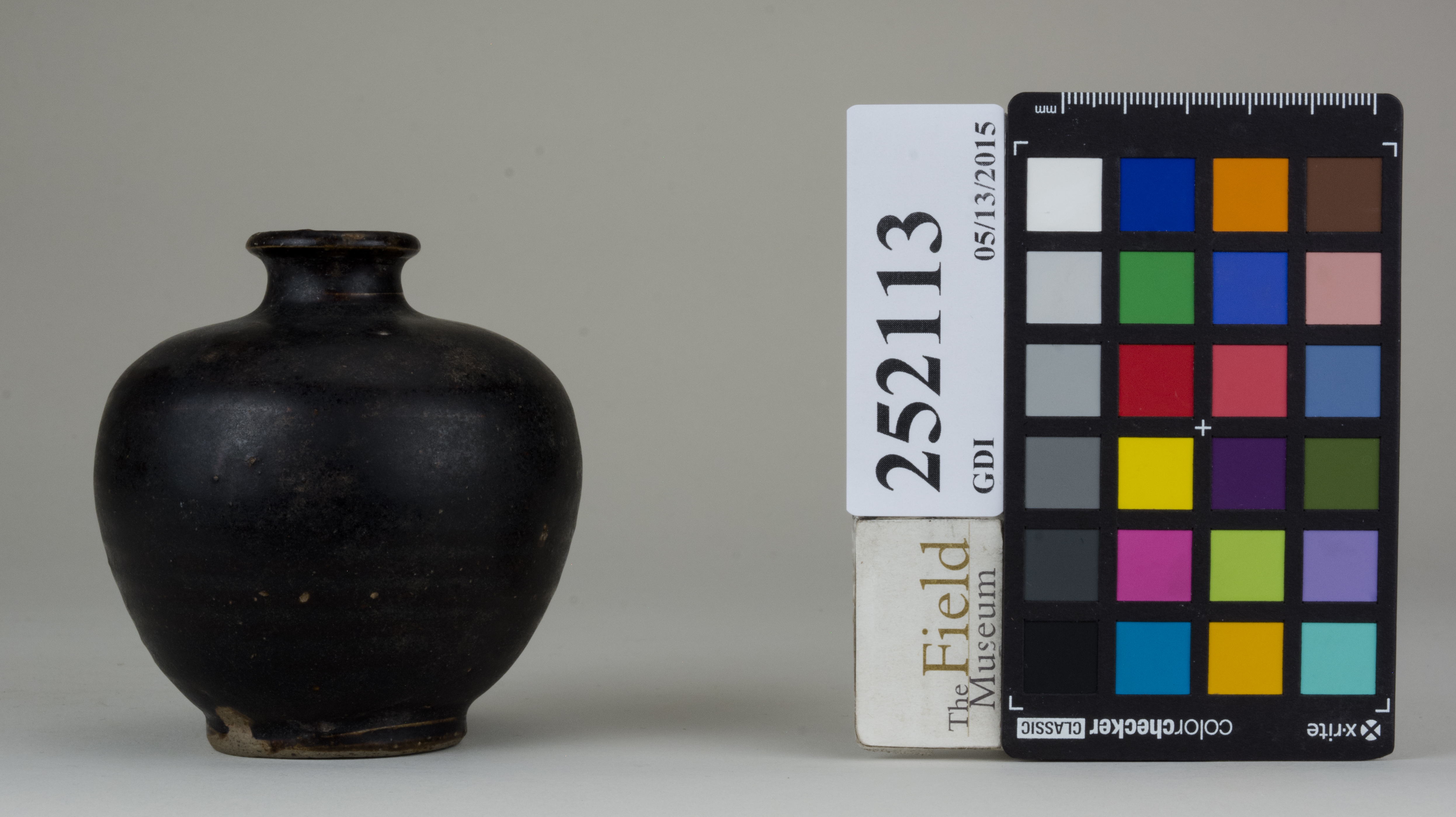 Left (c) Field Museum of Natural History - CC BY-NC 4.0