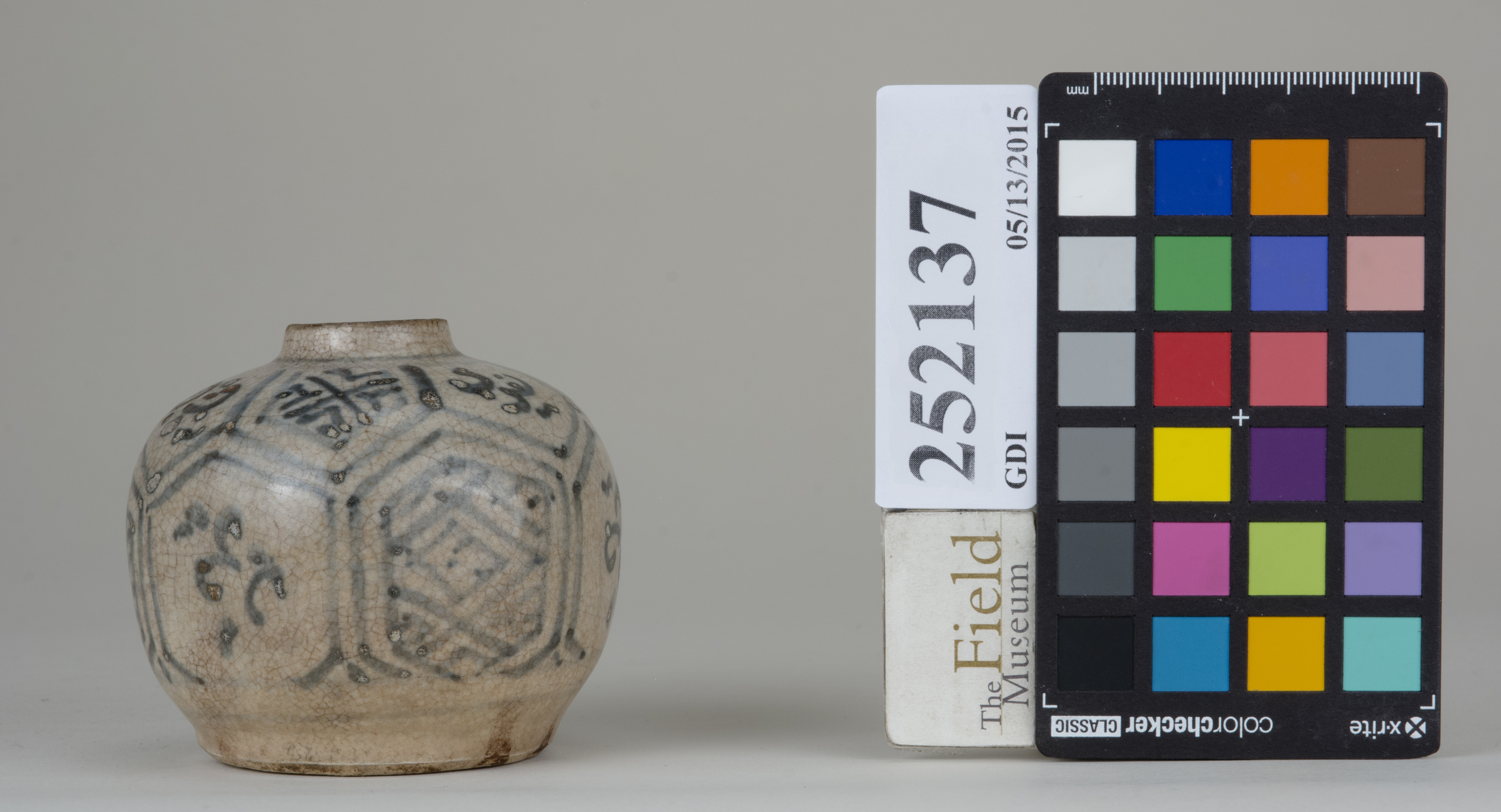 Left (c) Field Museum of Natural History - CC BY-NC 4.0