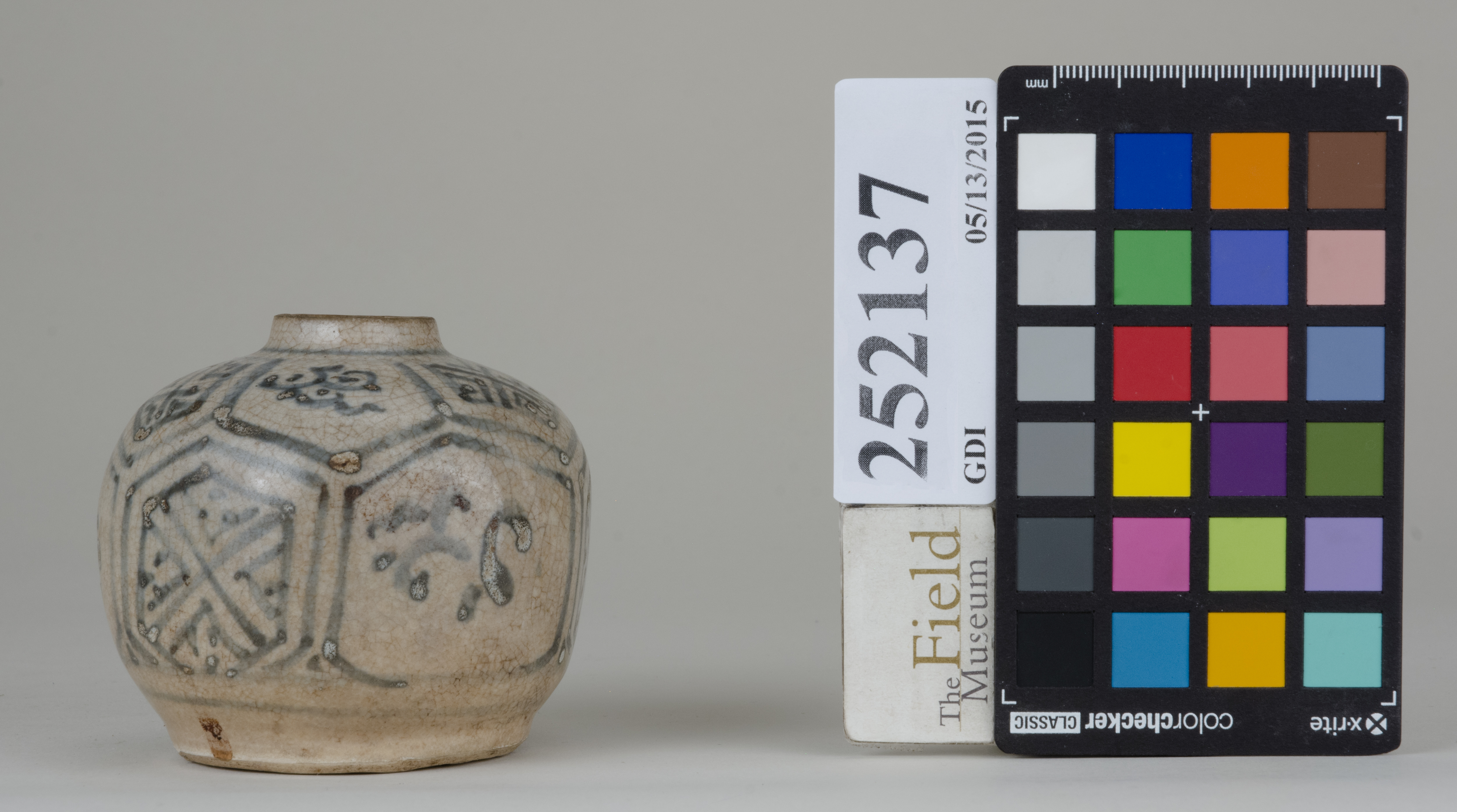 Right (c) Field Museum of Natural History - CC BY-NC 4.0