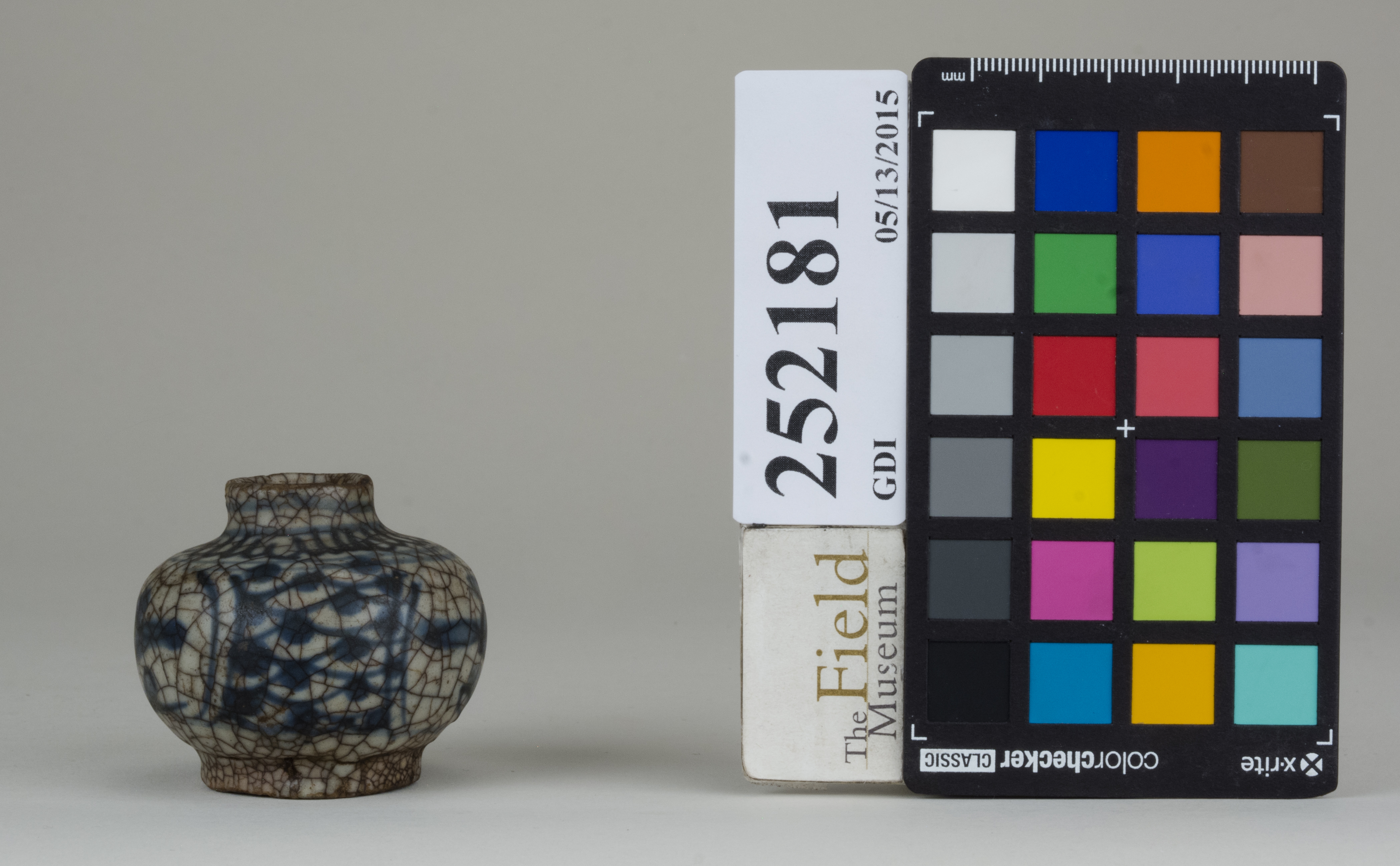 Right (c) Field Museum of Natural History - CC BY-NC 4.0