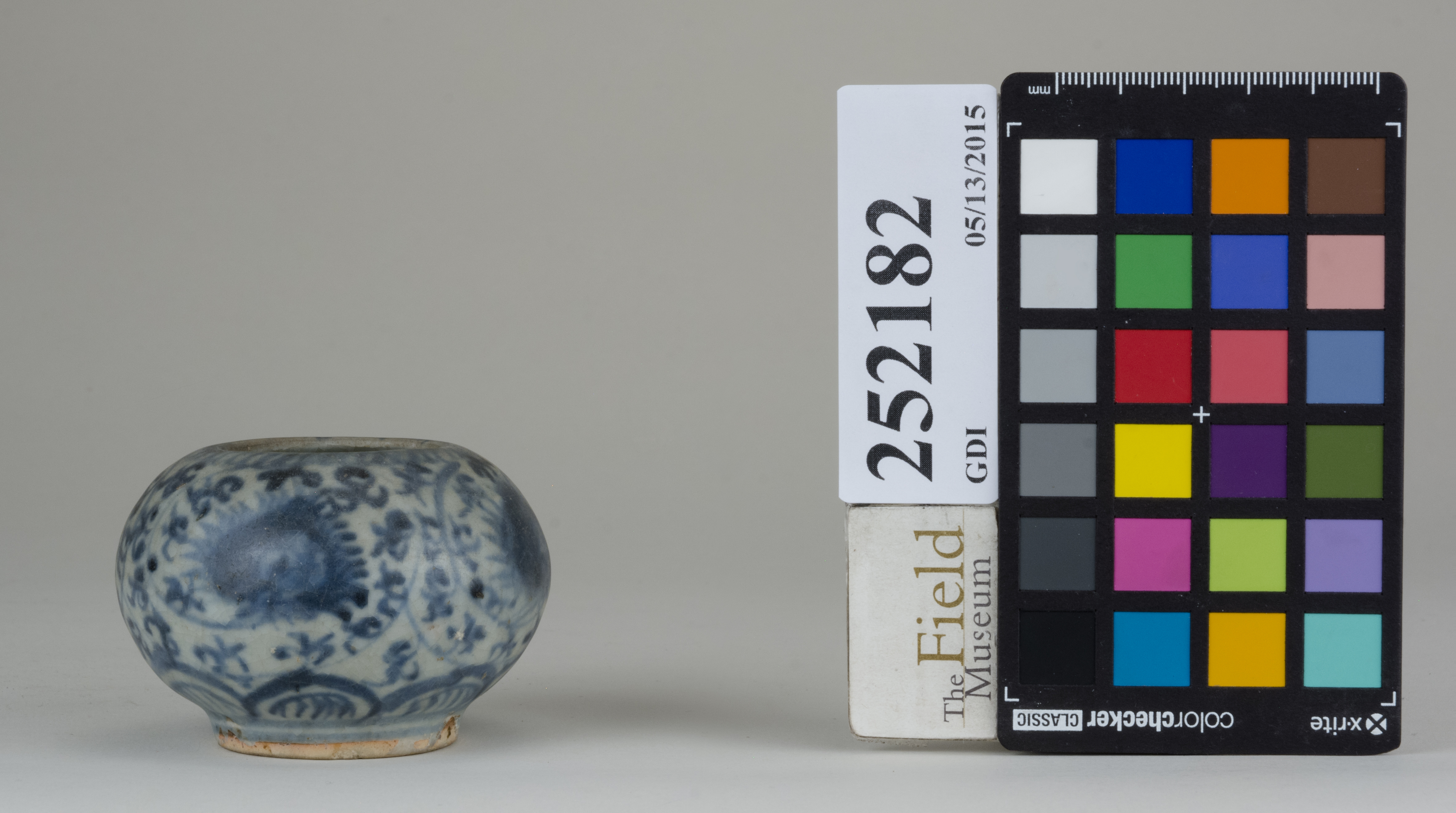 Left (c) Field Museum of Natural History - CC BY-NC 4.0