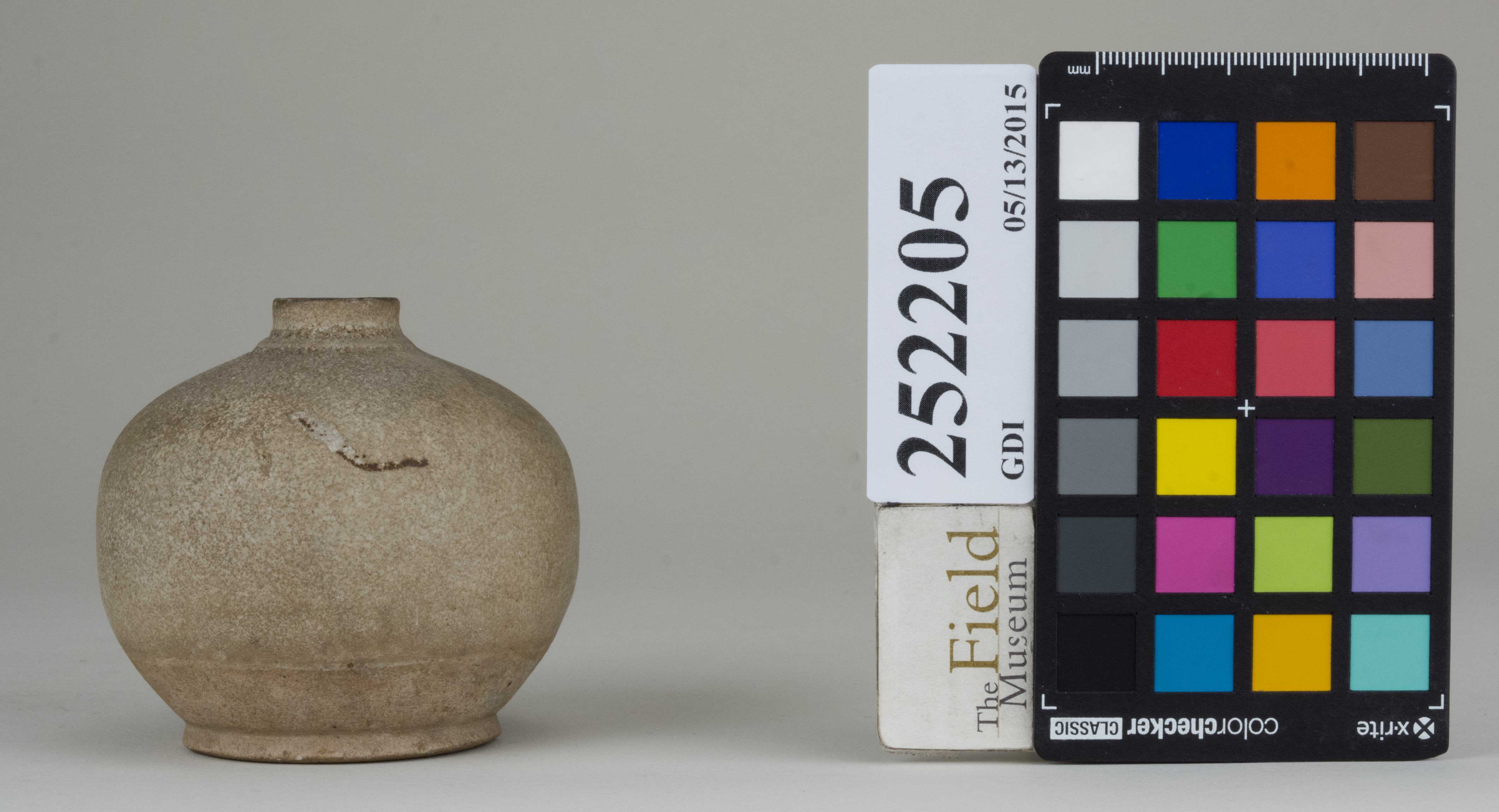 Right (c) Field Museum of Natural History - CC BY-NC 4.0