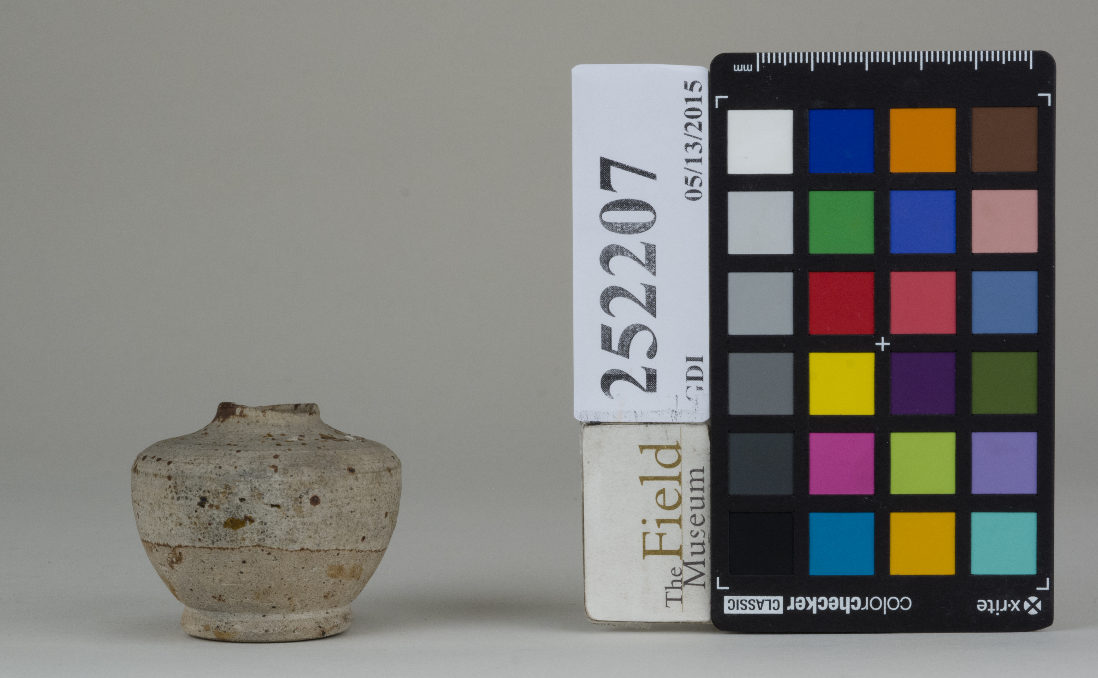 Left (c) Field Museum of Natural History - CC BY-NC 4.0