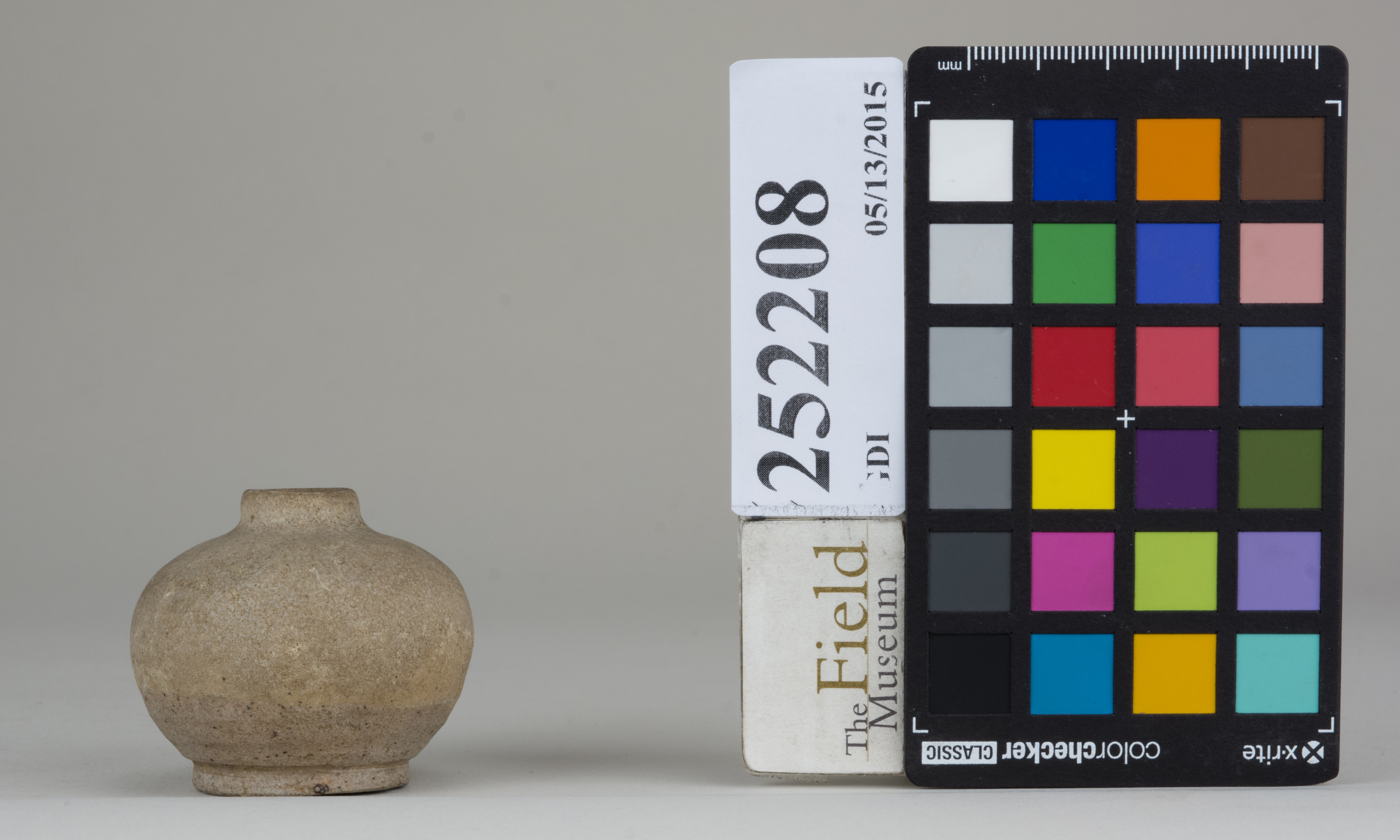 Left (c) Field Museum of Natural History - CC BY-NC 4.0