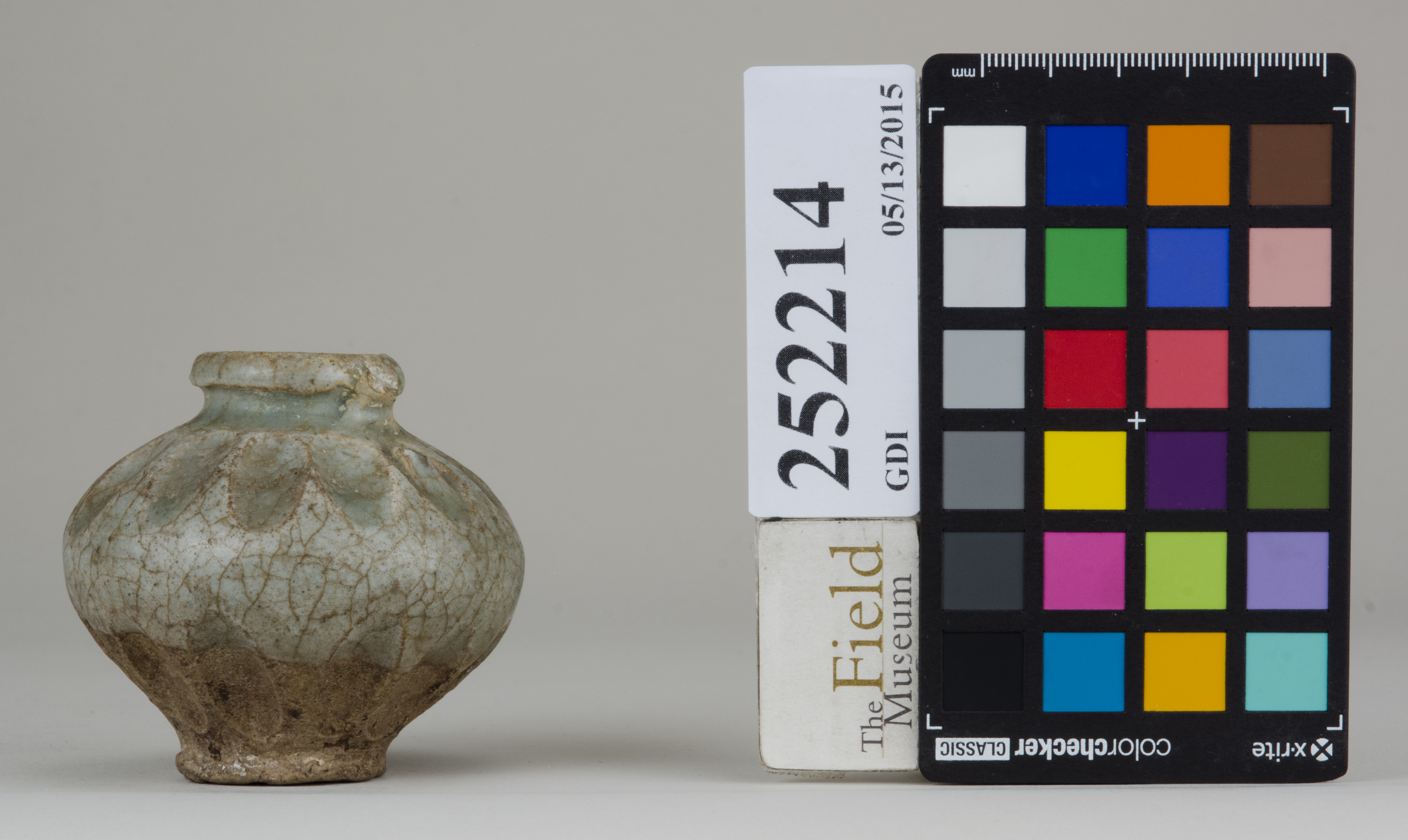 Left (c) Field Museum of Natural History - CC BY-NC 4.0