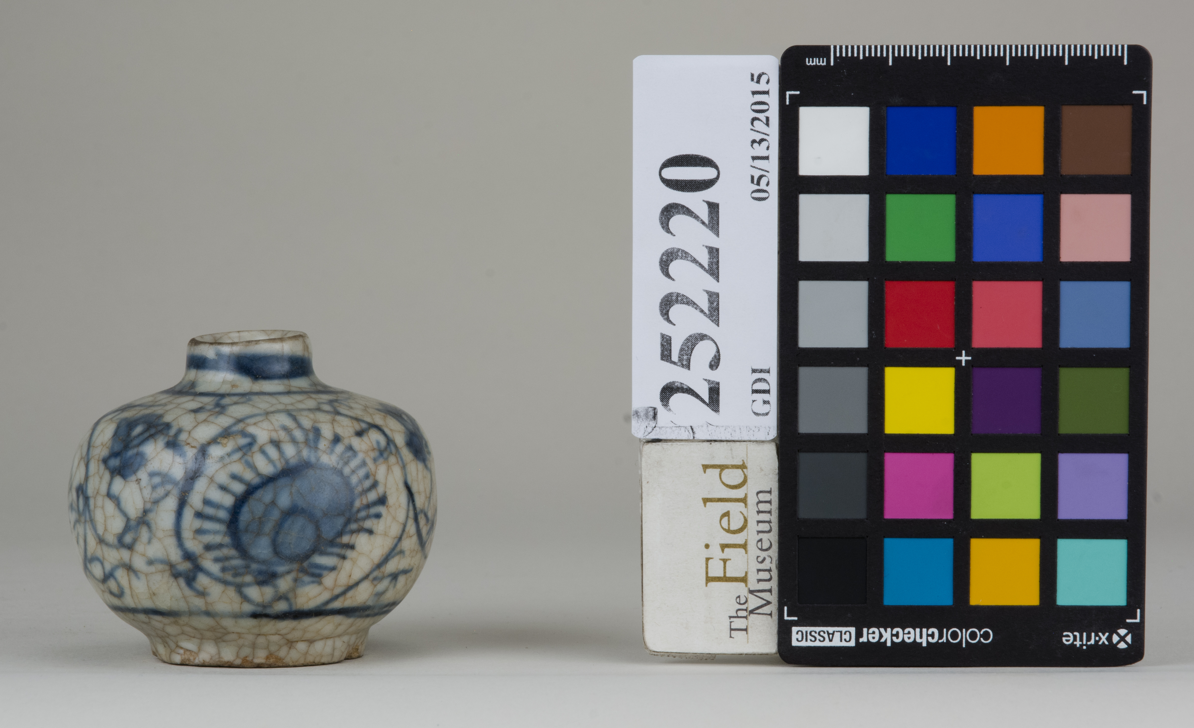 Left (c) Field Museum of Natural History - CC BY-NC 4.0