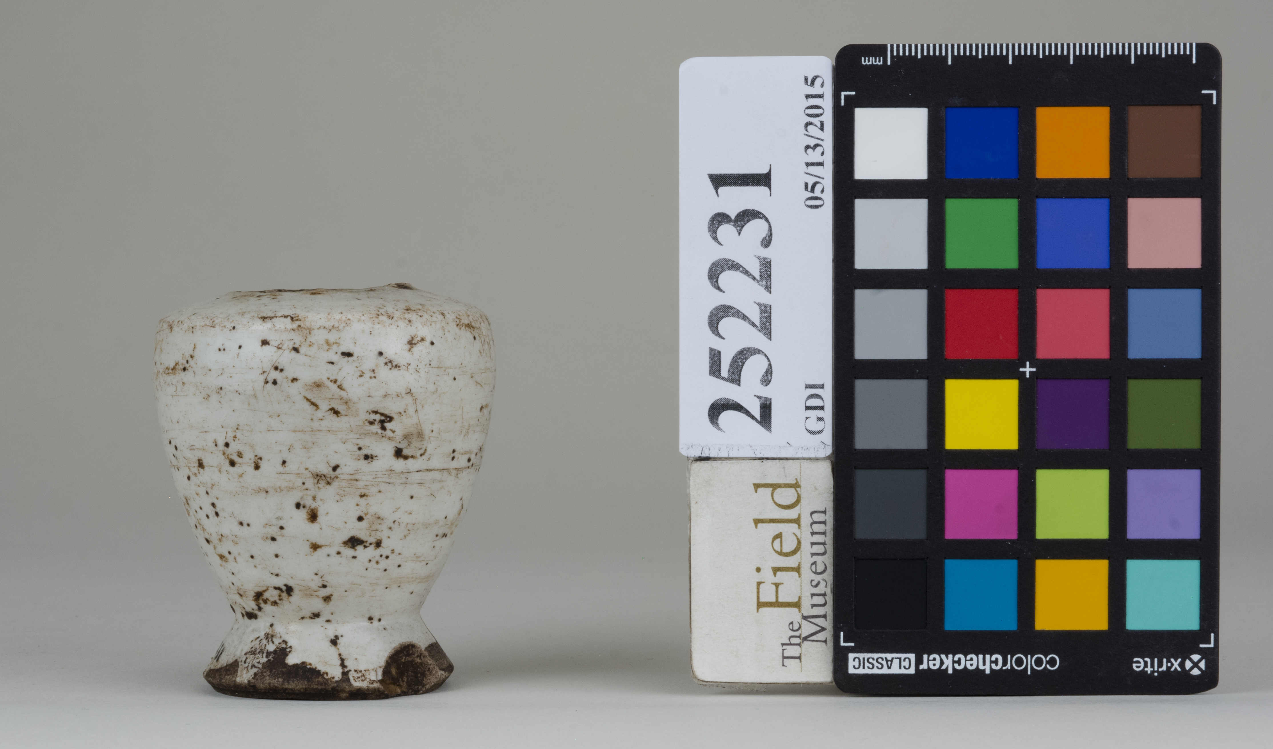 Left (c) Field Museum of Natural History - CC BY-NC 4.0