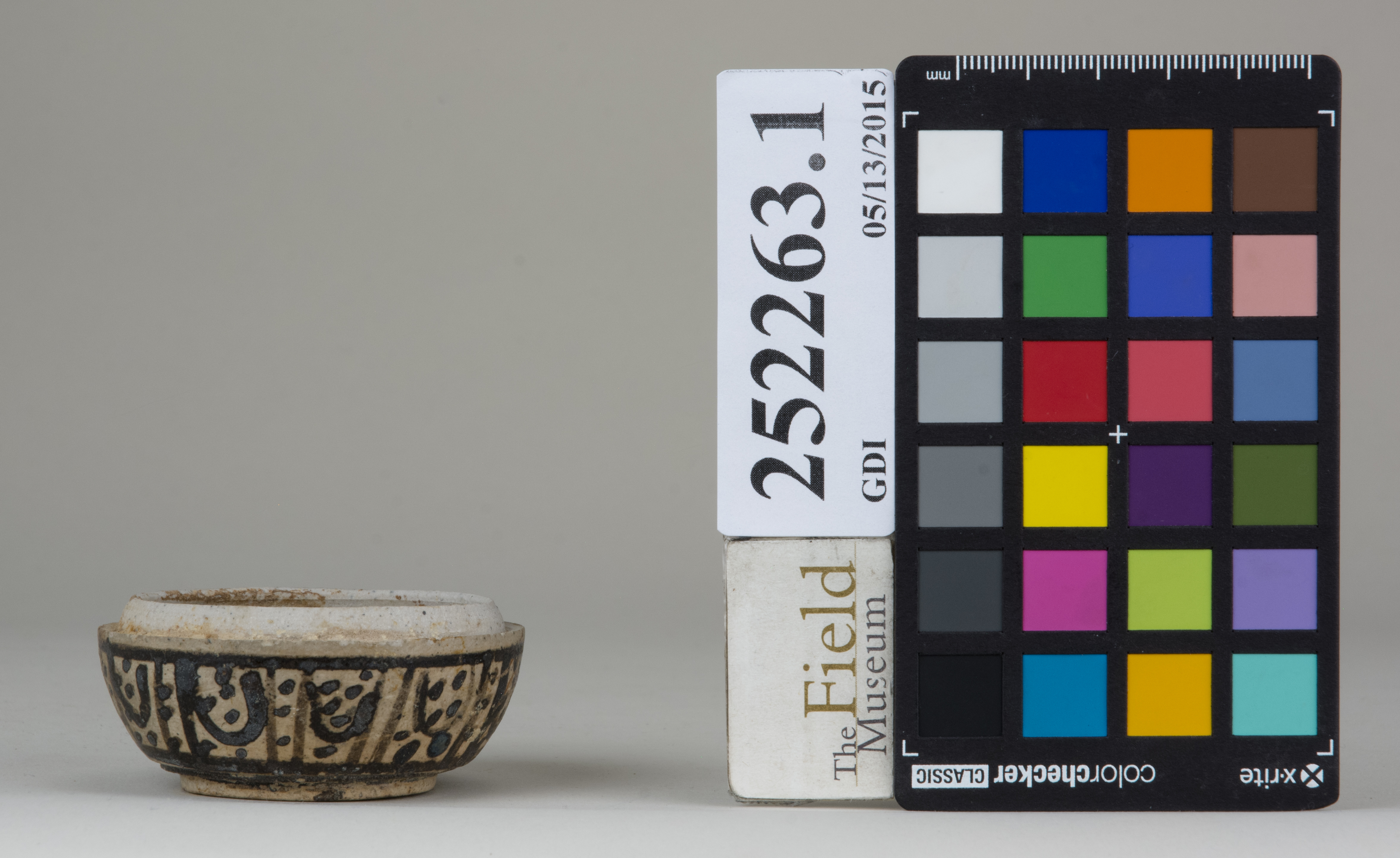 Right (c) Field Museum of Natural History - CC BY-NC 4.0