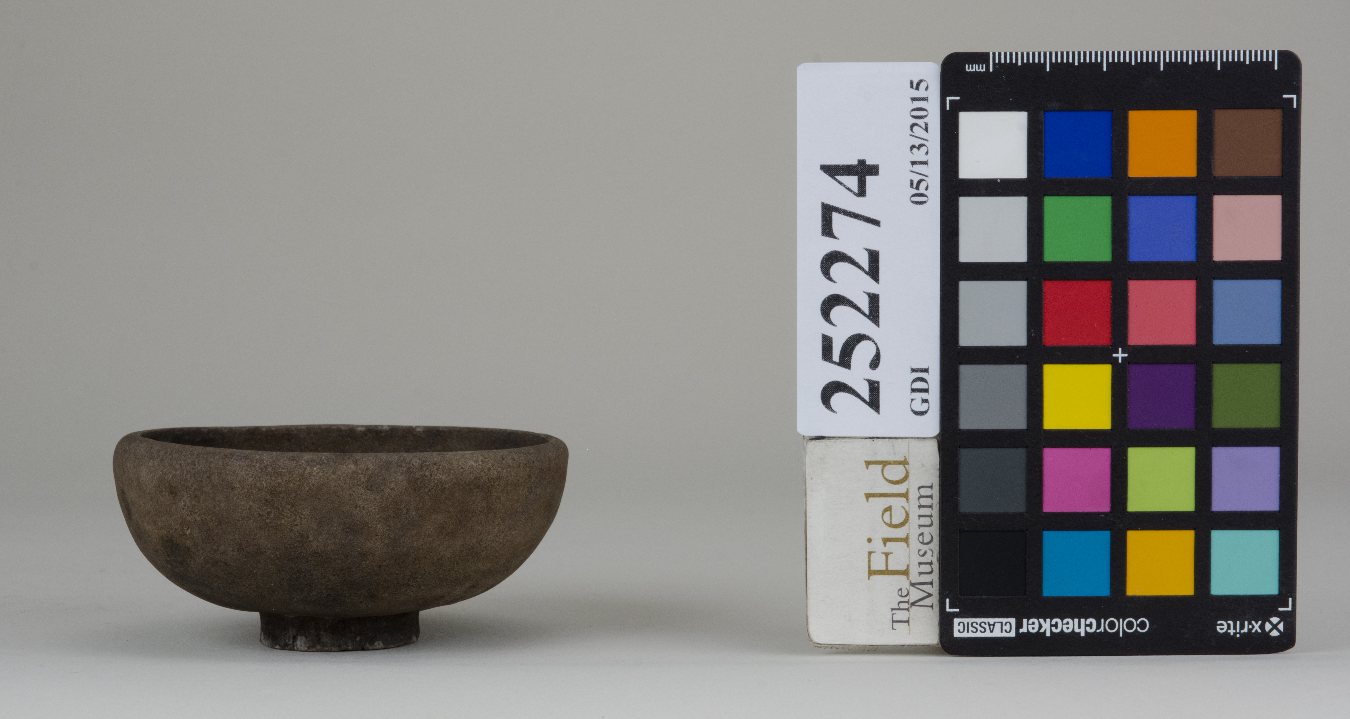 Left (c) Field Museum of Natural History - CC BY-NC 4.0