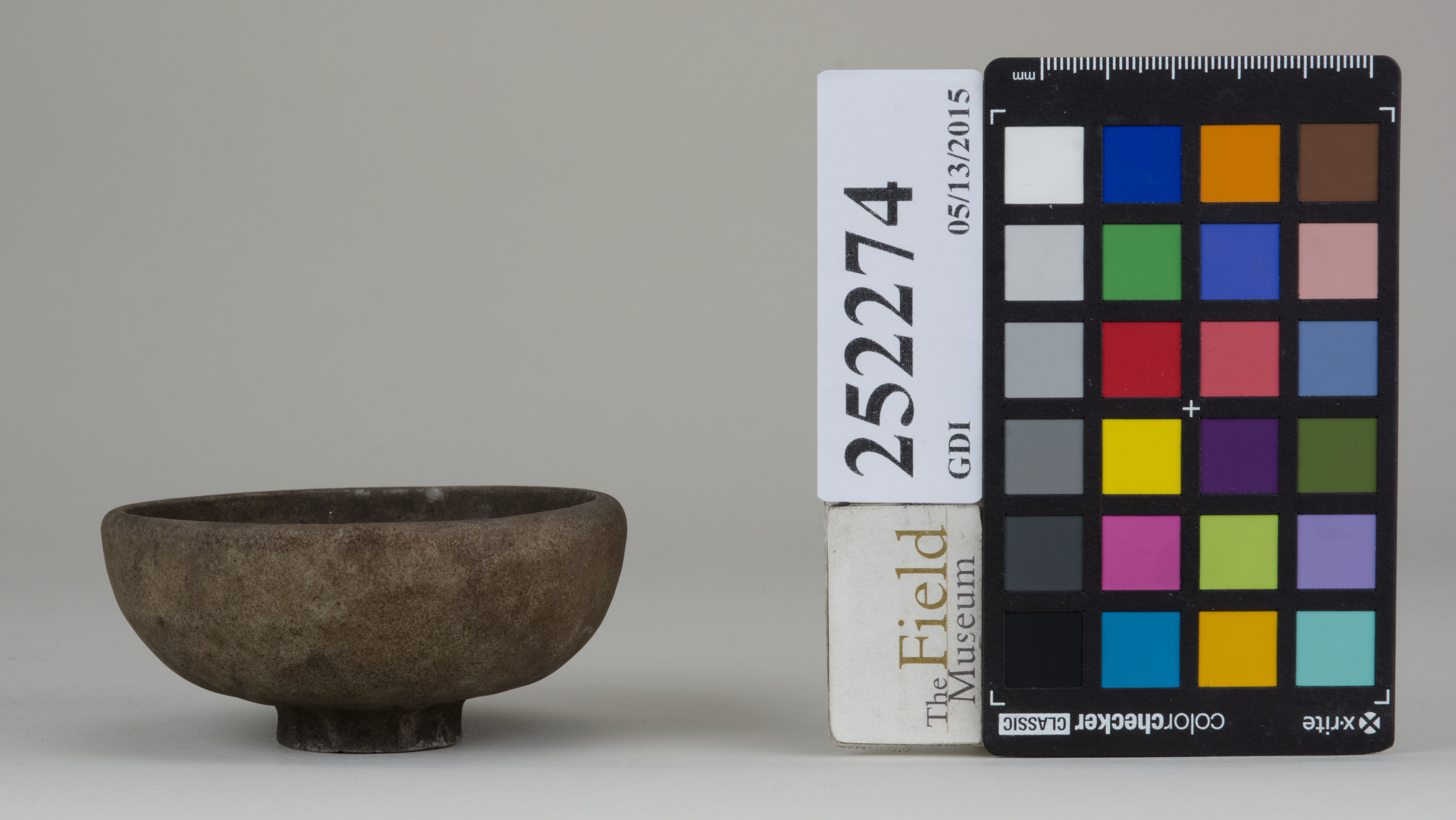 Right (c) Field Museum of Natural History - CC BY-NC 4.0