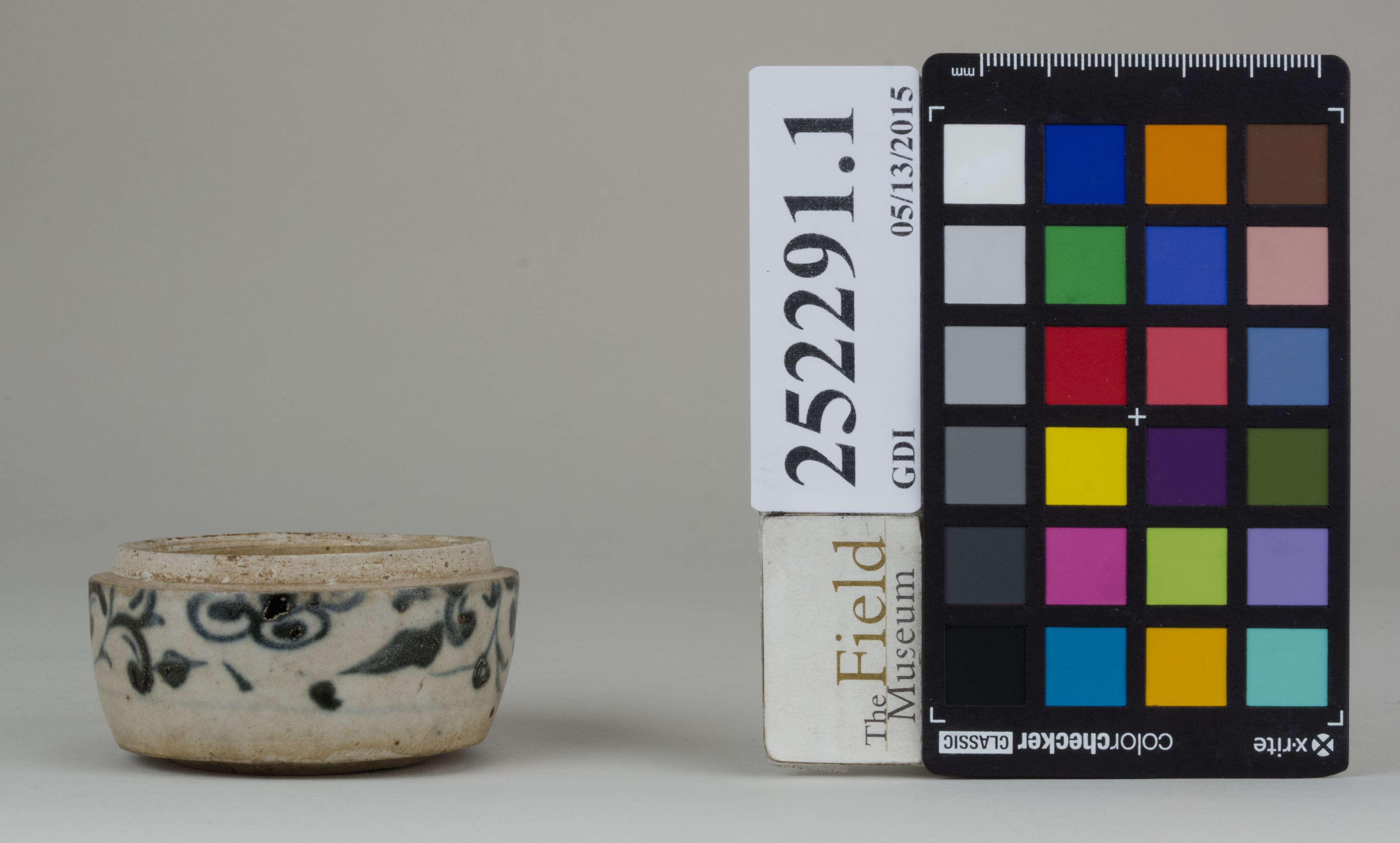 Right (c) Field Museum of Natural History - CC BY-NC 4.0