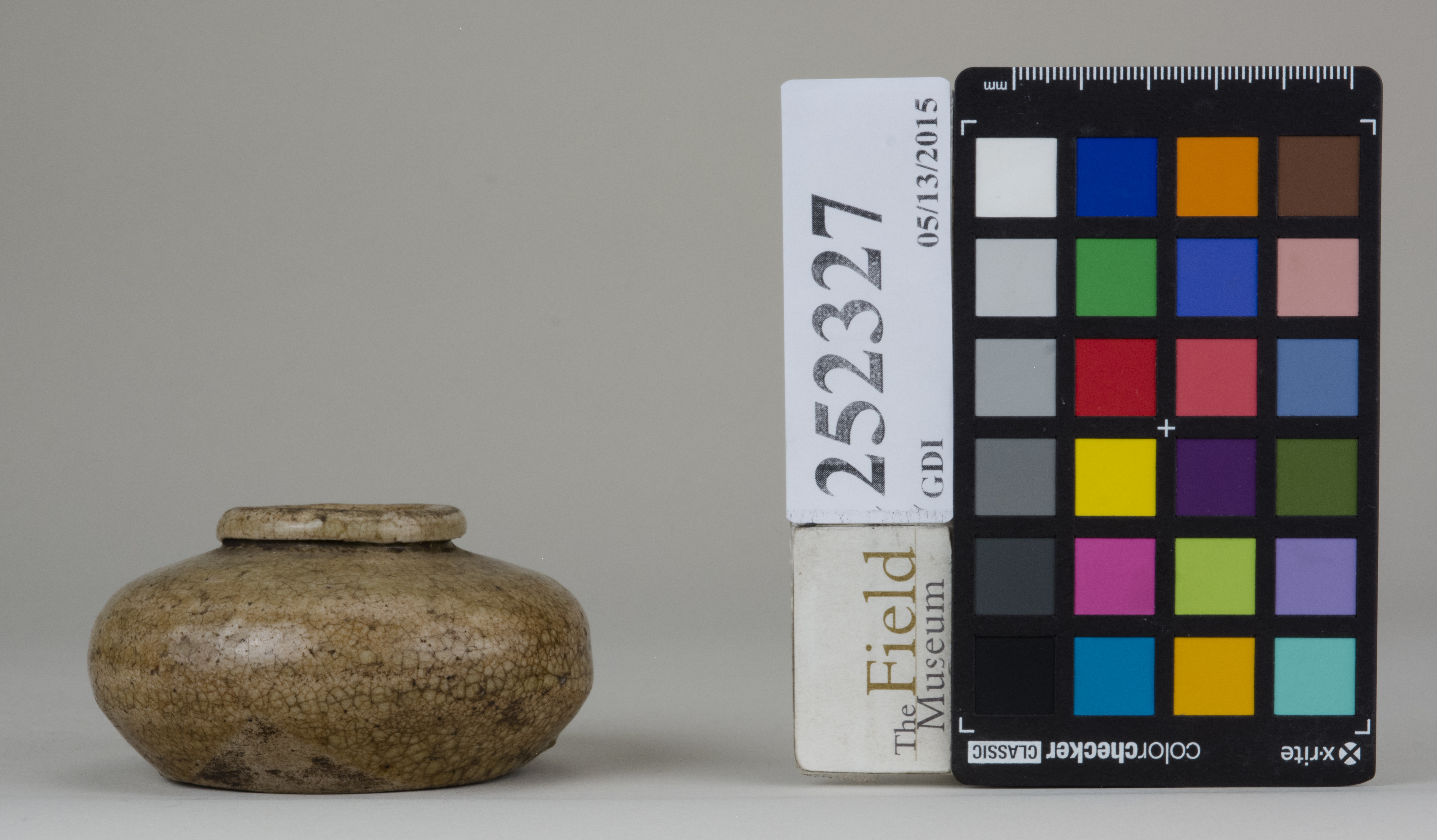 Left (c) Field Museum of Natural History - CC BY-NC 4.0