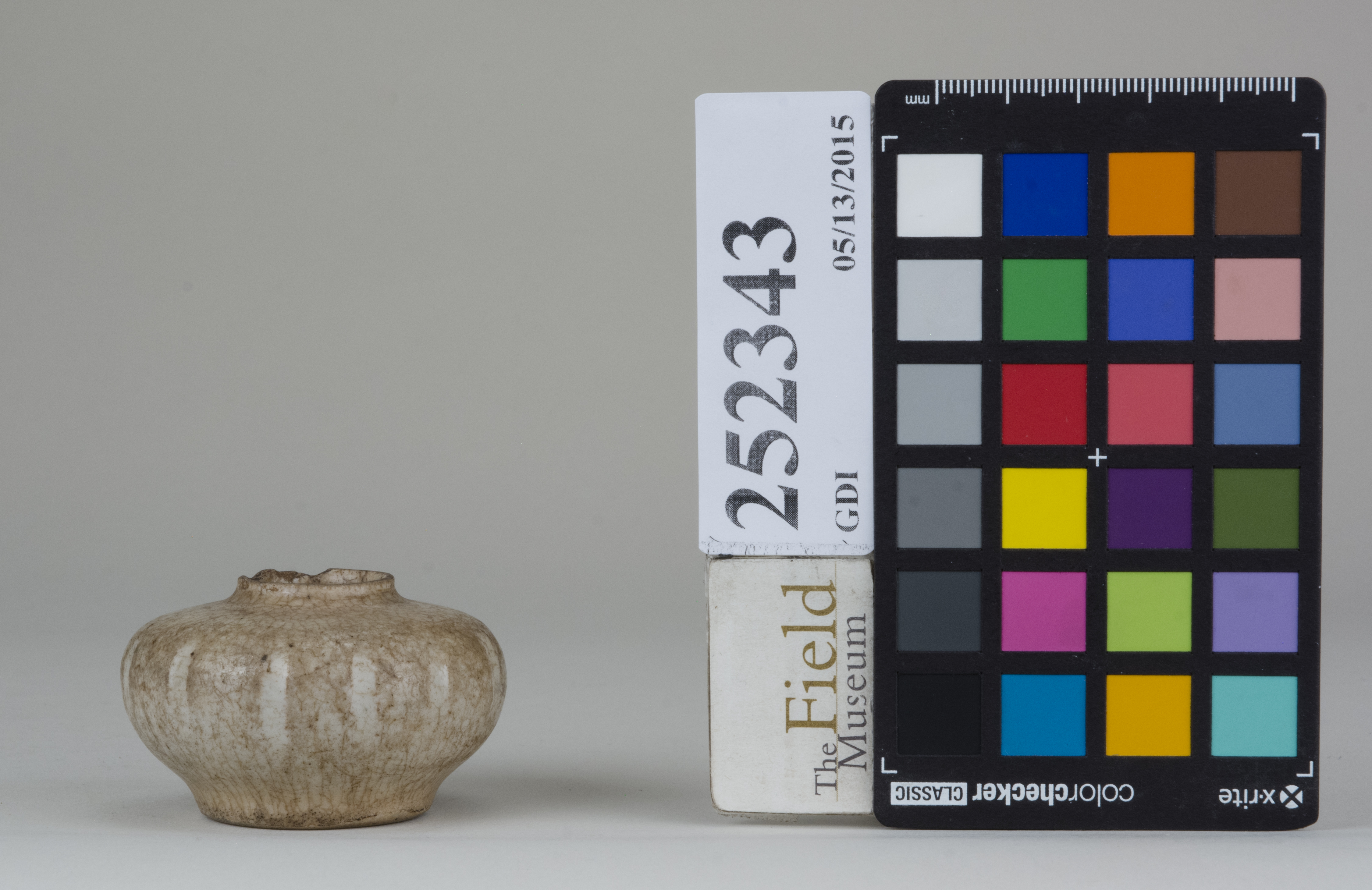 Left (c) Field Museum of Natural History - CC BY-NC 4.0