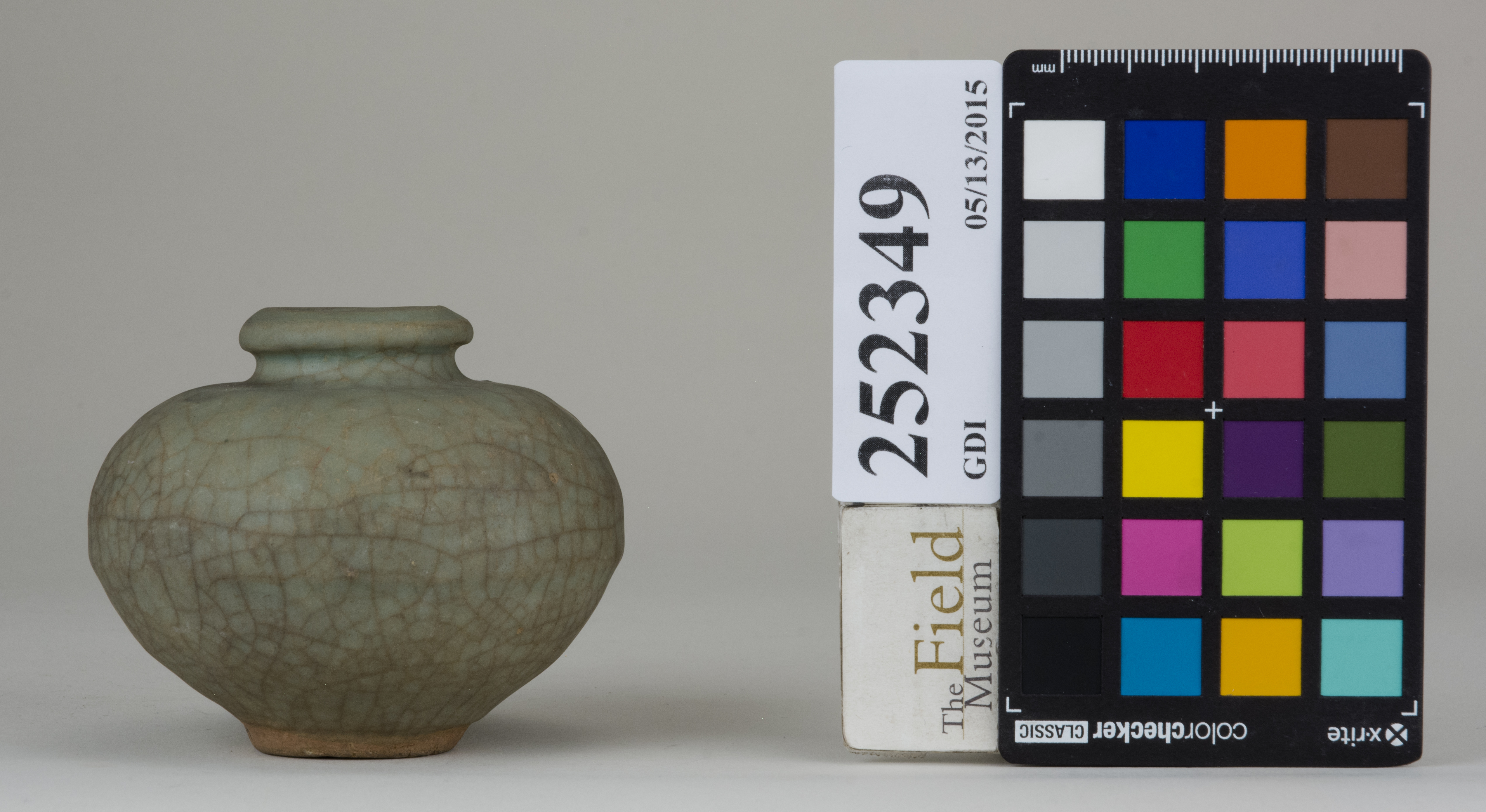 Left (c) Field Museum of Natural History - CC BY-NC 4.0