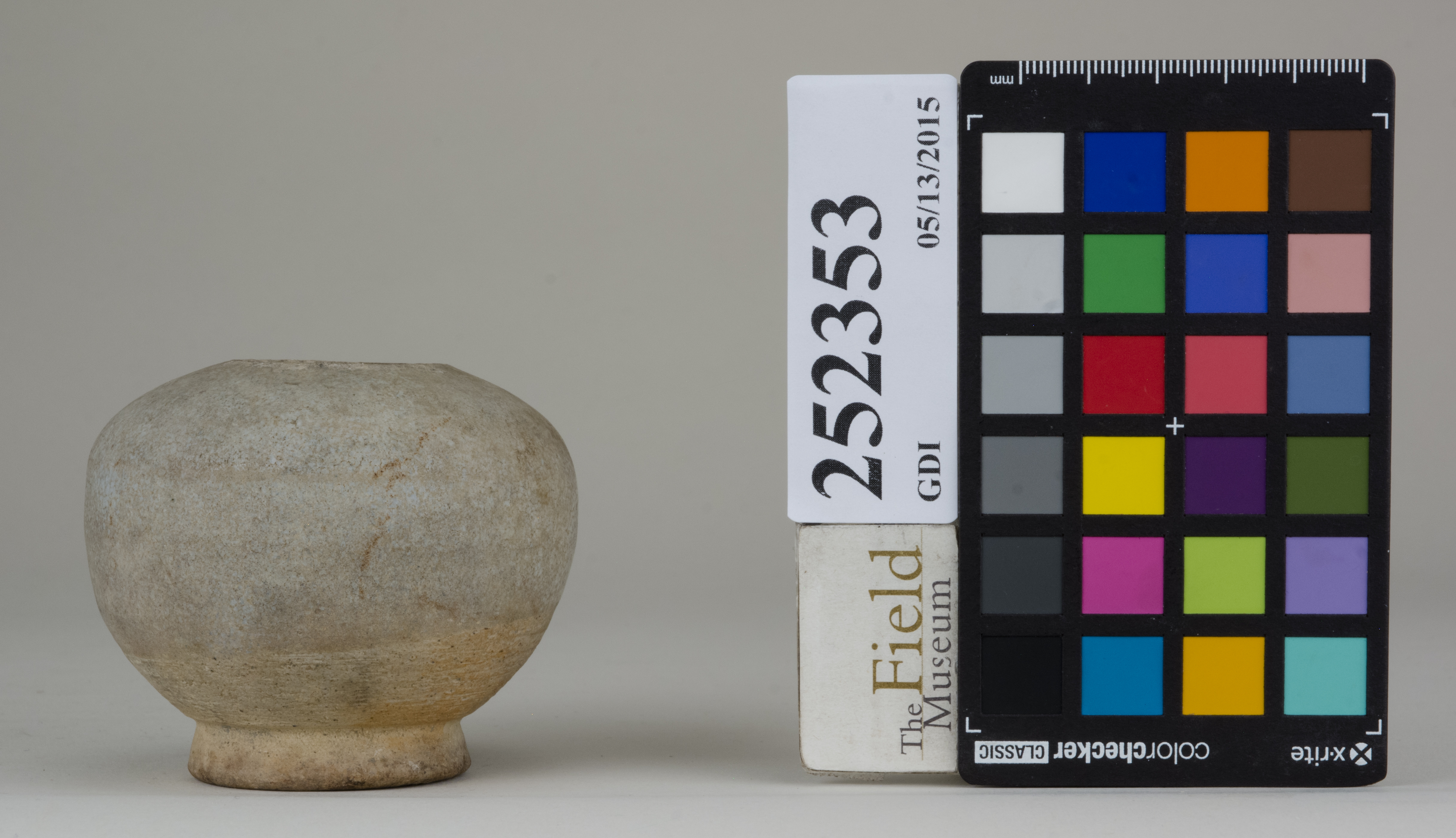 Left (c) Field Museum of Natural History - CC BY-NC 4.0