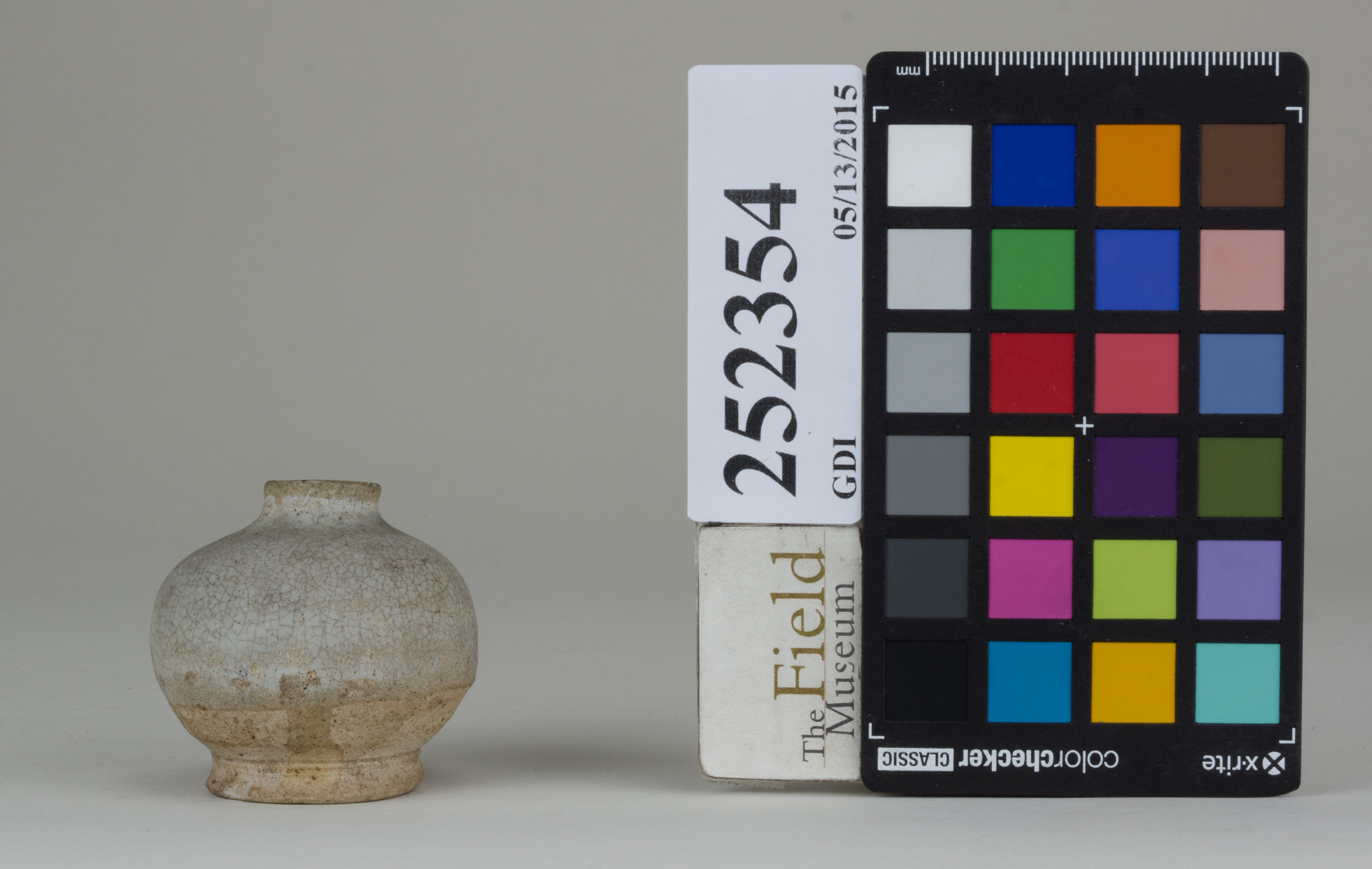 Left (c) Field Museum of Natural History - CC BY-NC 4.0