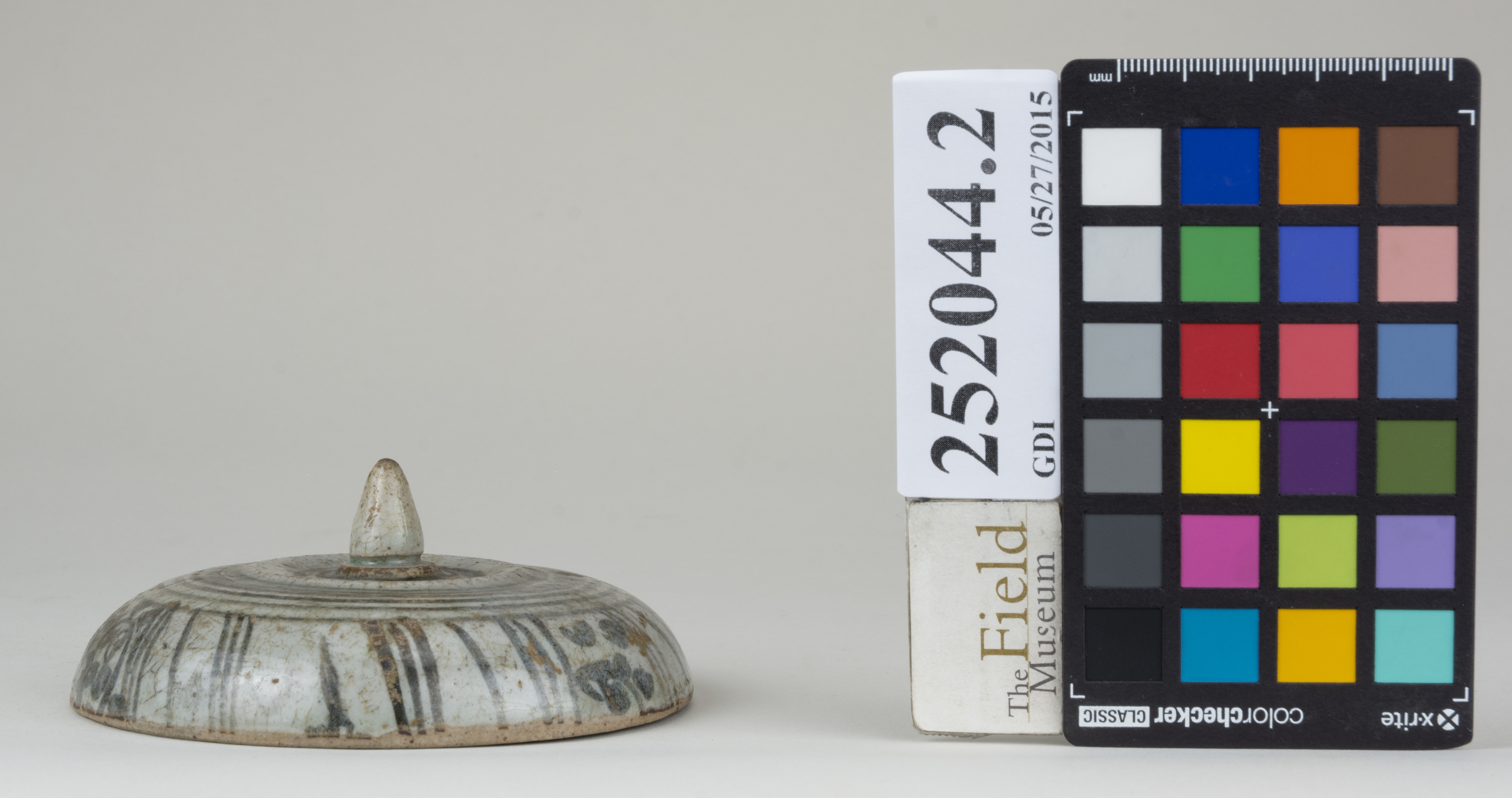 Right (c) Field Museum of Natural History - CC BY-NC 4.0