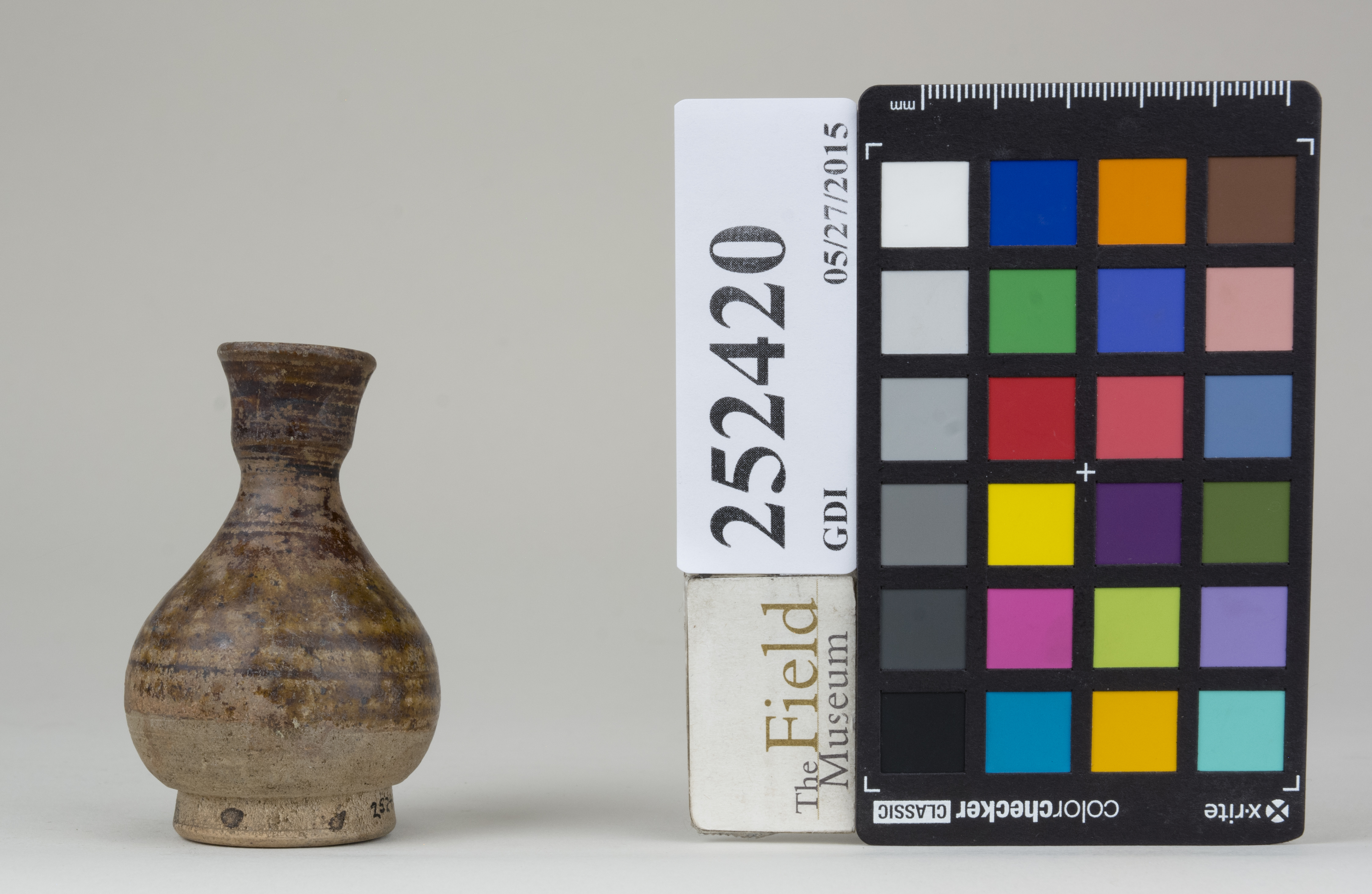 Right (c) Field Museum of Natural History - CC BY-NC 4.0