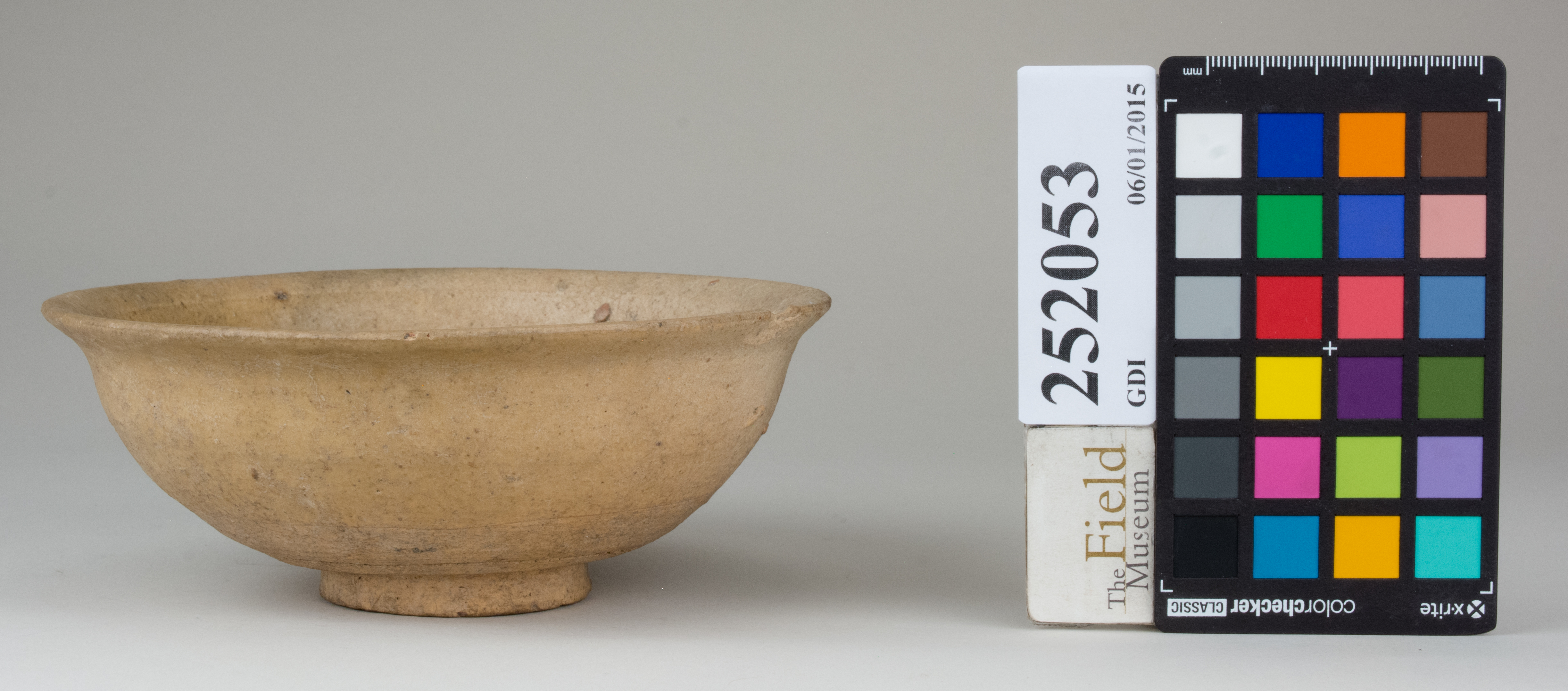 Left (c) Field Museum of Natural History - CC BY-NC 4.0