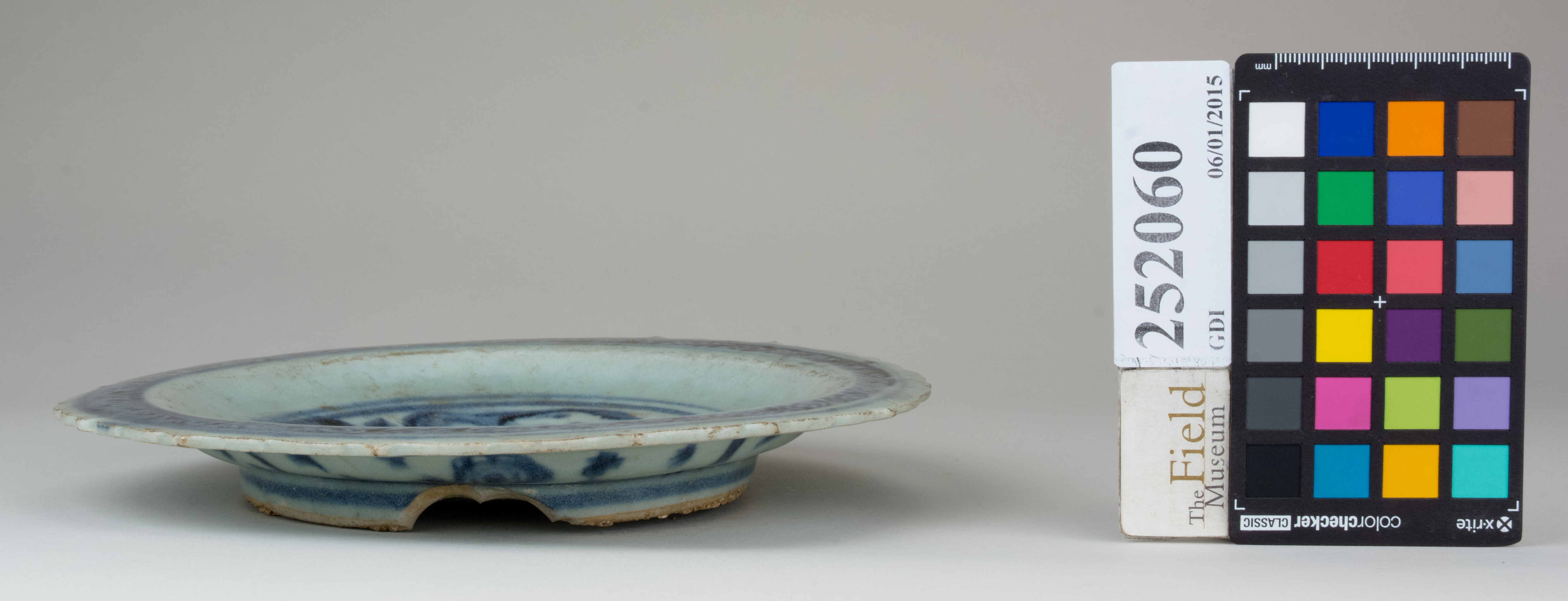 Left (c) Field Museum of Natural History - CC BY-NC 4.0