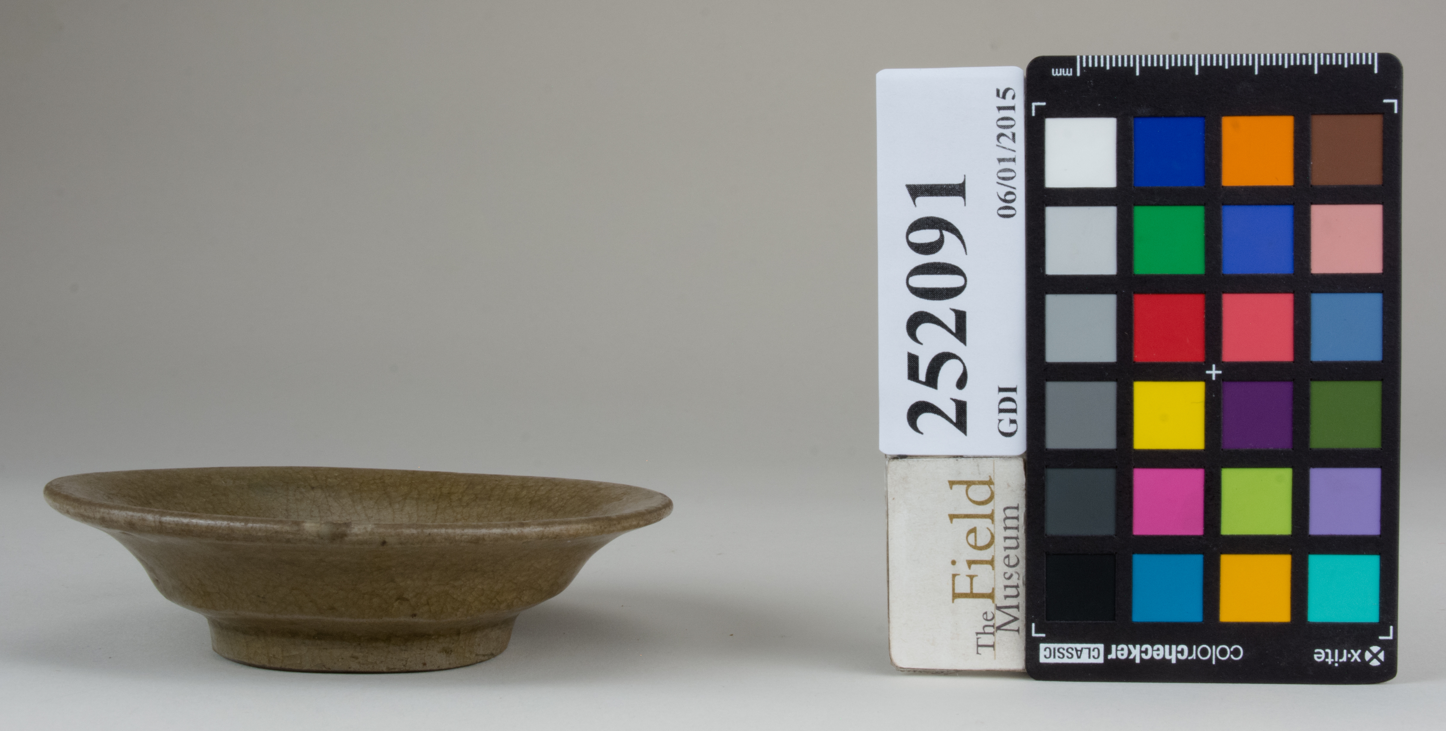 Left (c) Field Museum of Natural History - CC BY-NC 4.0