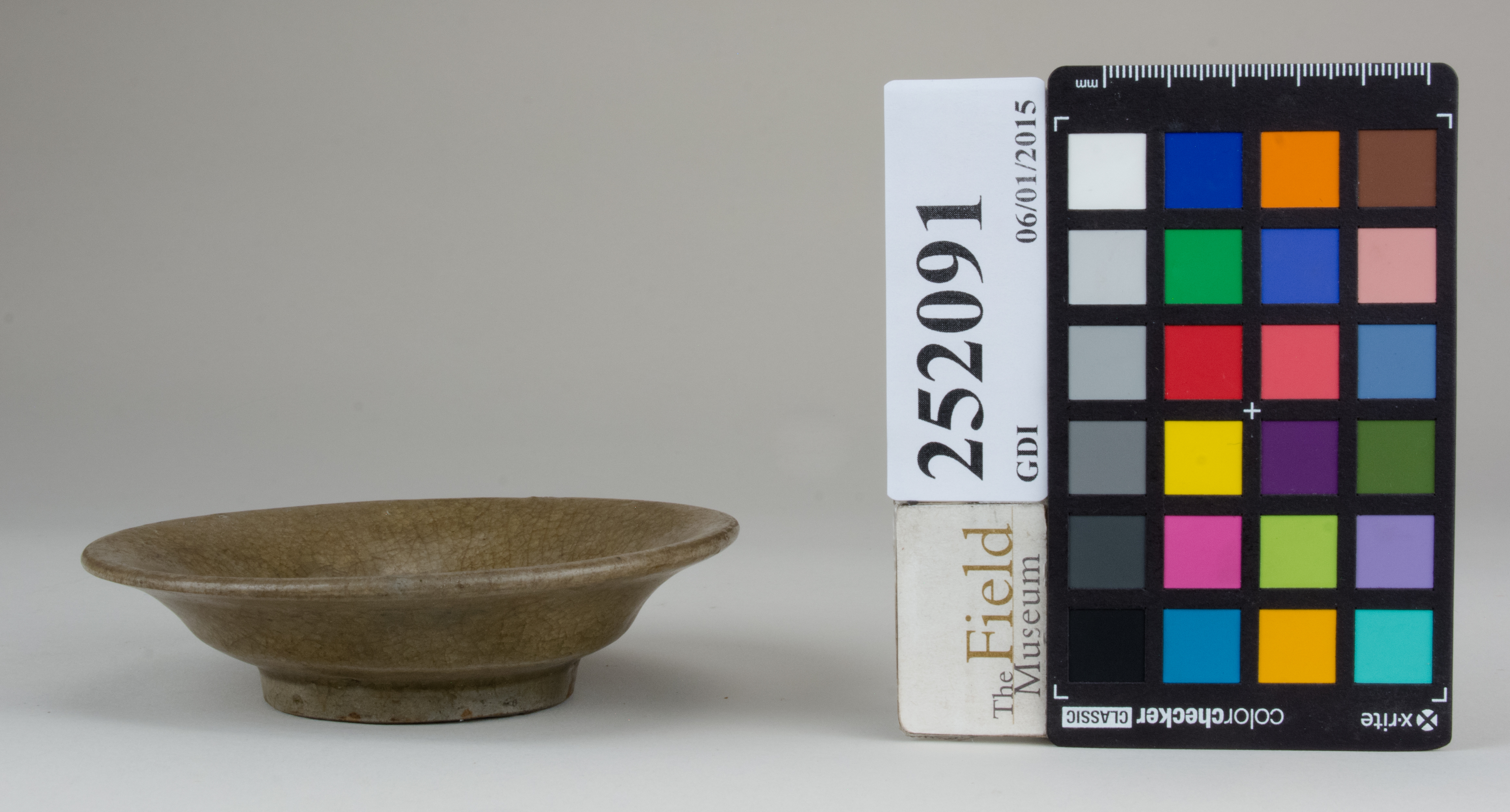 Right (c) Field Museum of Natural History - CC BY-NC 4.0