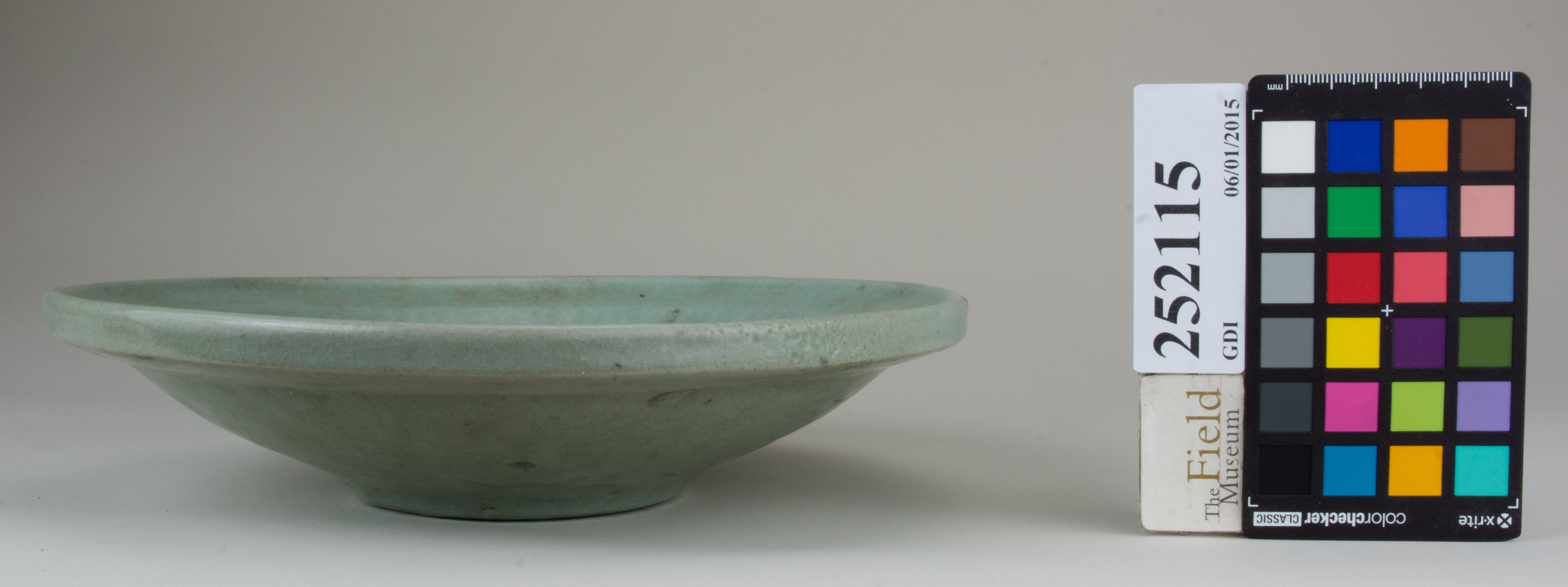 Right (c) Field Museum of Natural History - CC BY-NC 4.0