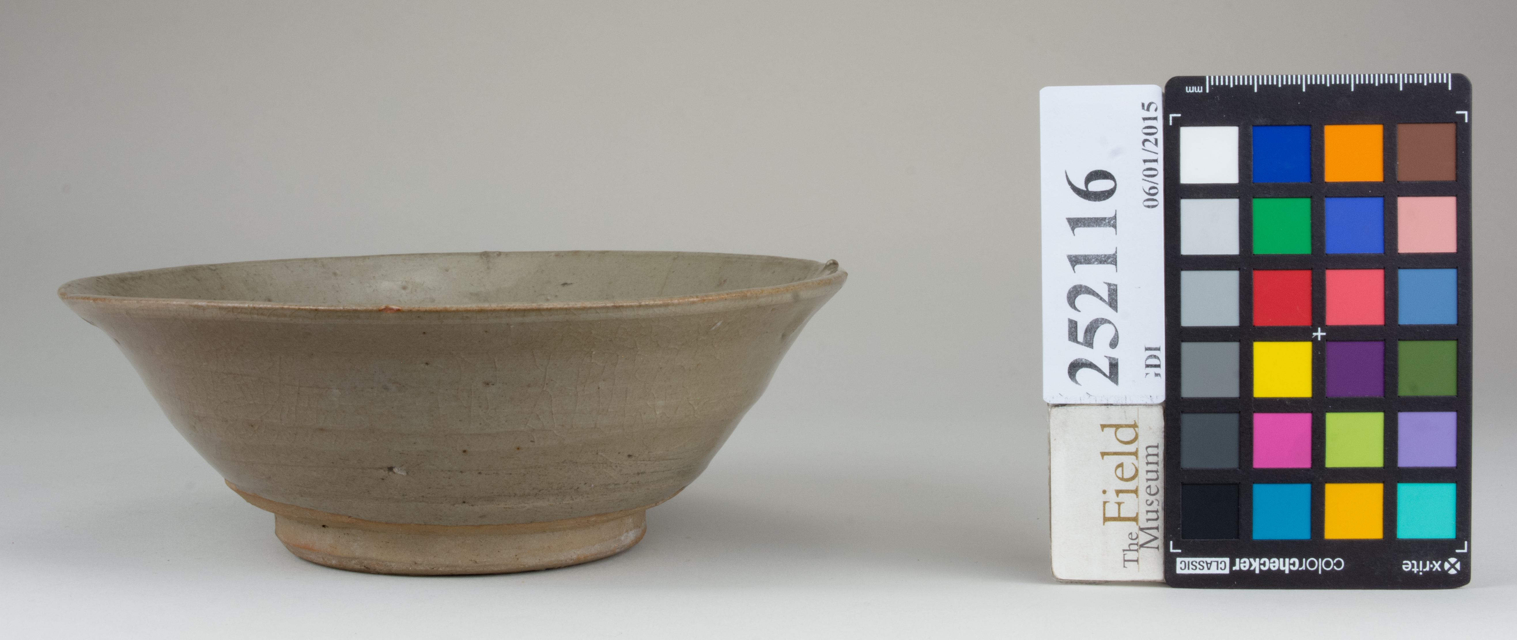 Left (c) Field Museum of Natural History - CC BY-NC 4.0