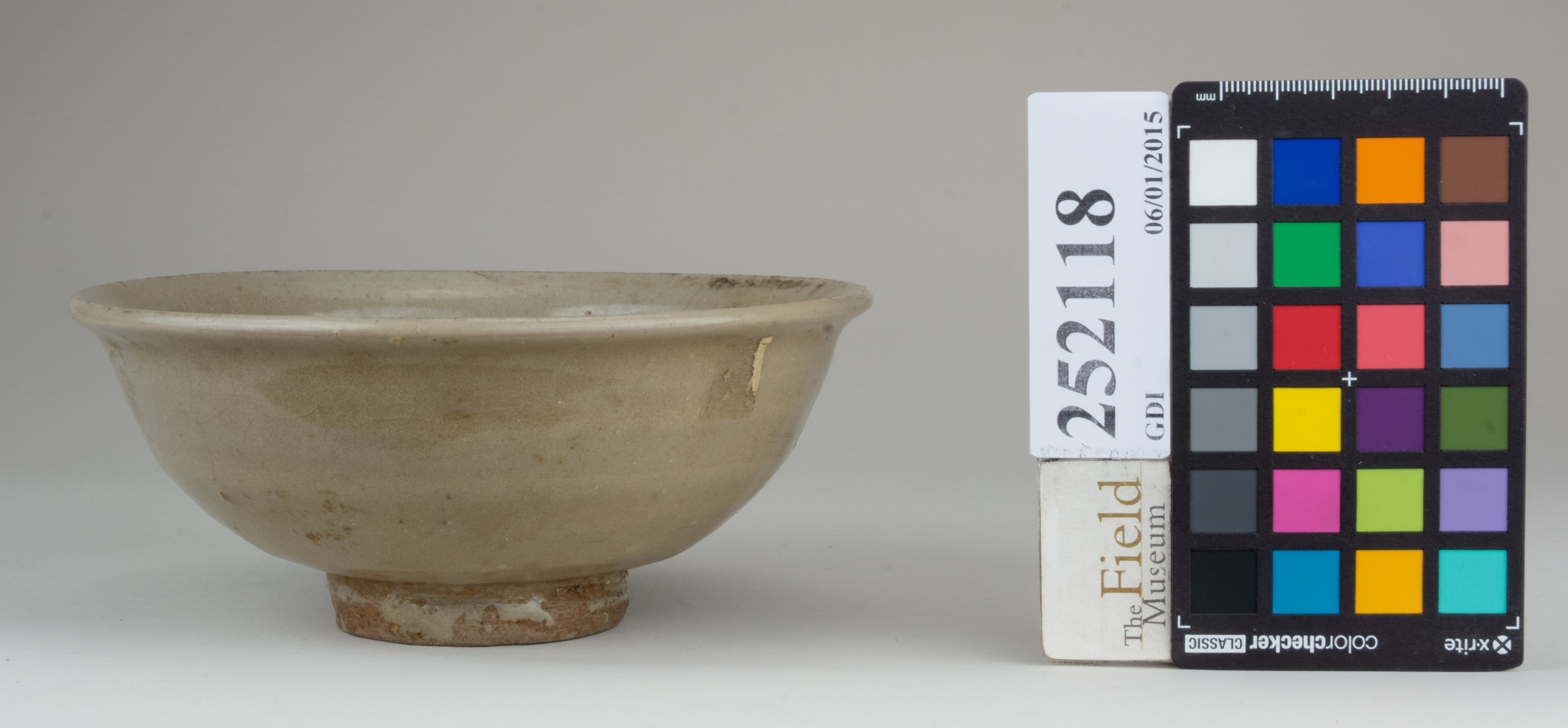 Left (c) Field Museum of Natural History - CC BY-NC 4.0