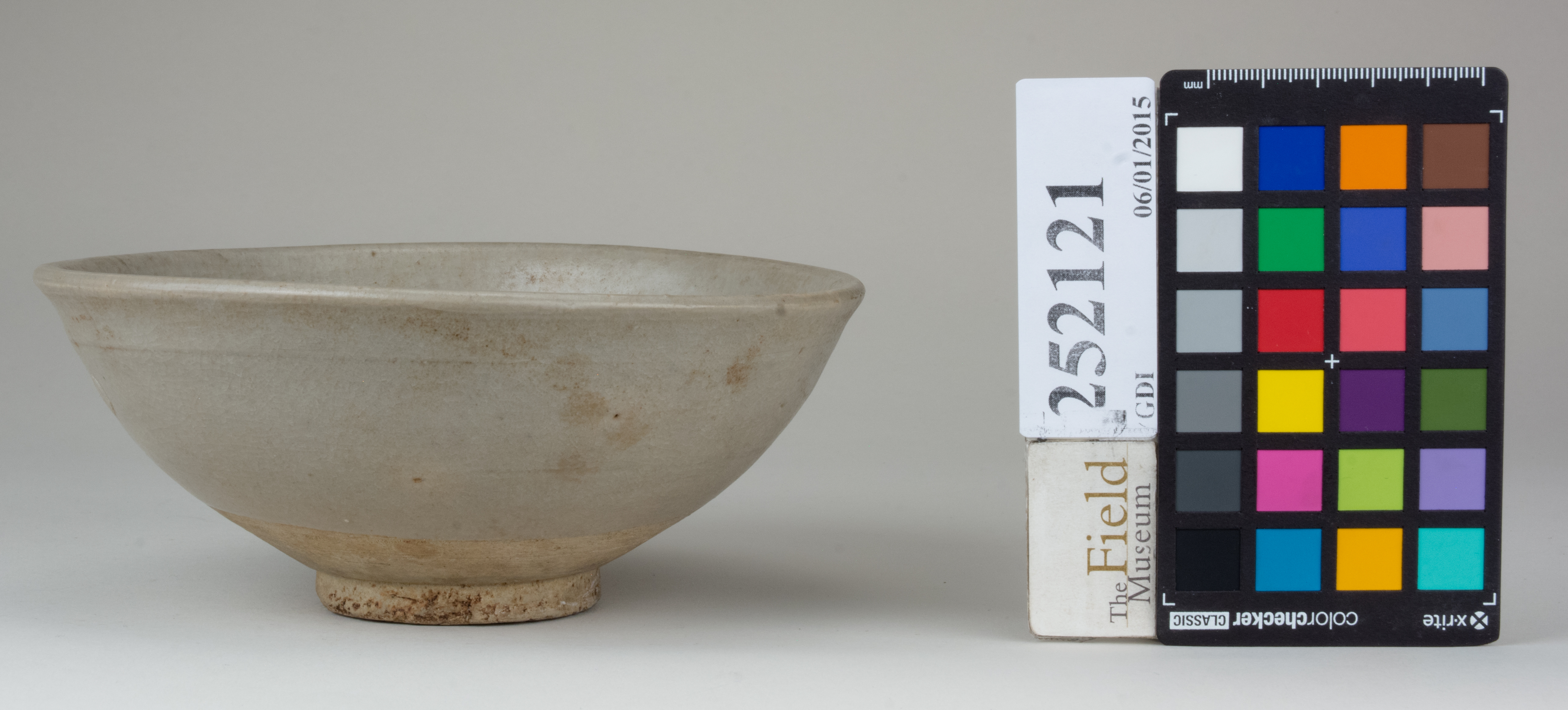 Right (c) Field Museum of Natural History - CC BY-NC 4.0