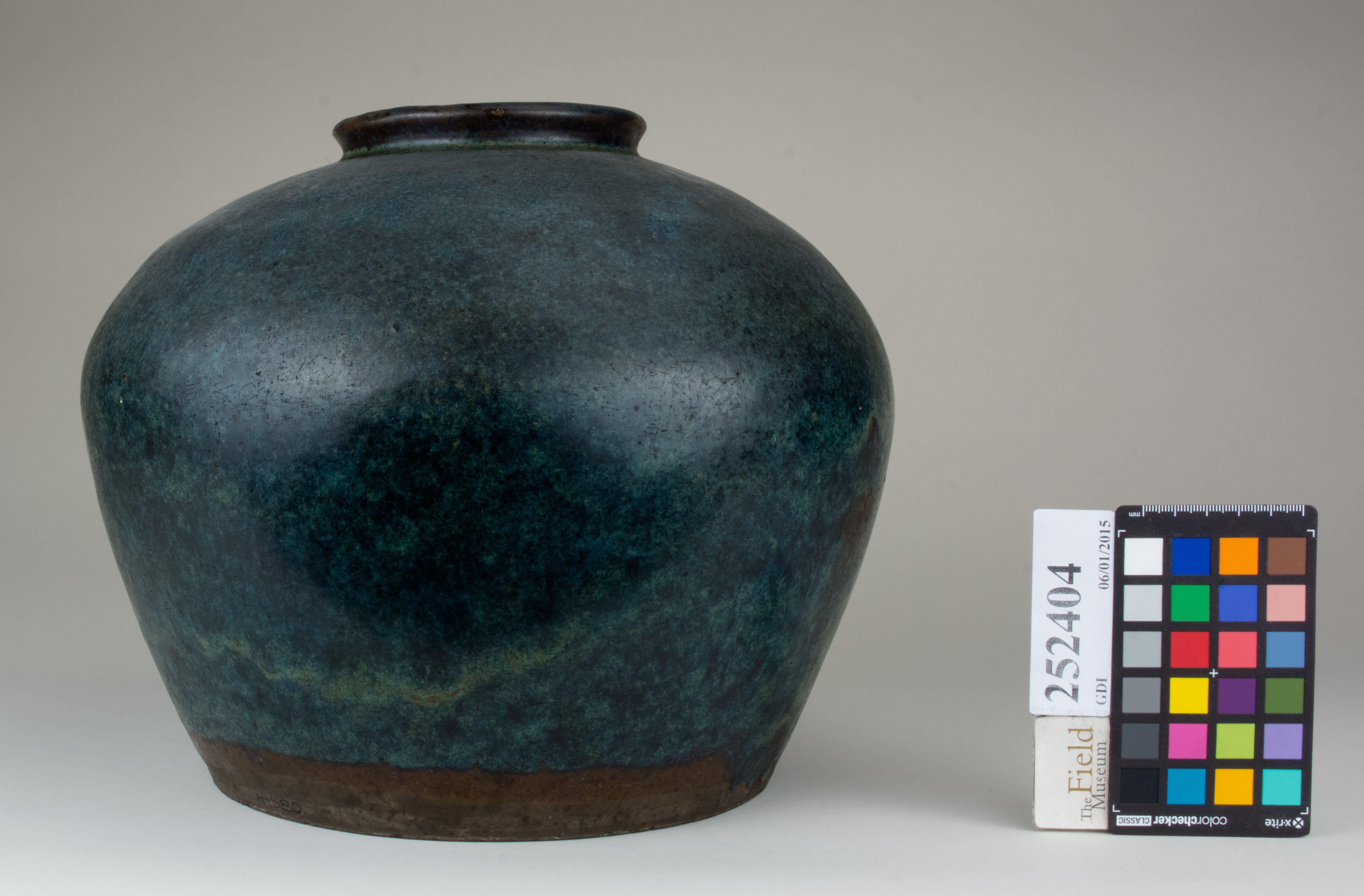 Left (c) Field Museum of Natural History - CC BY-NC 4.0