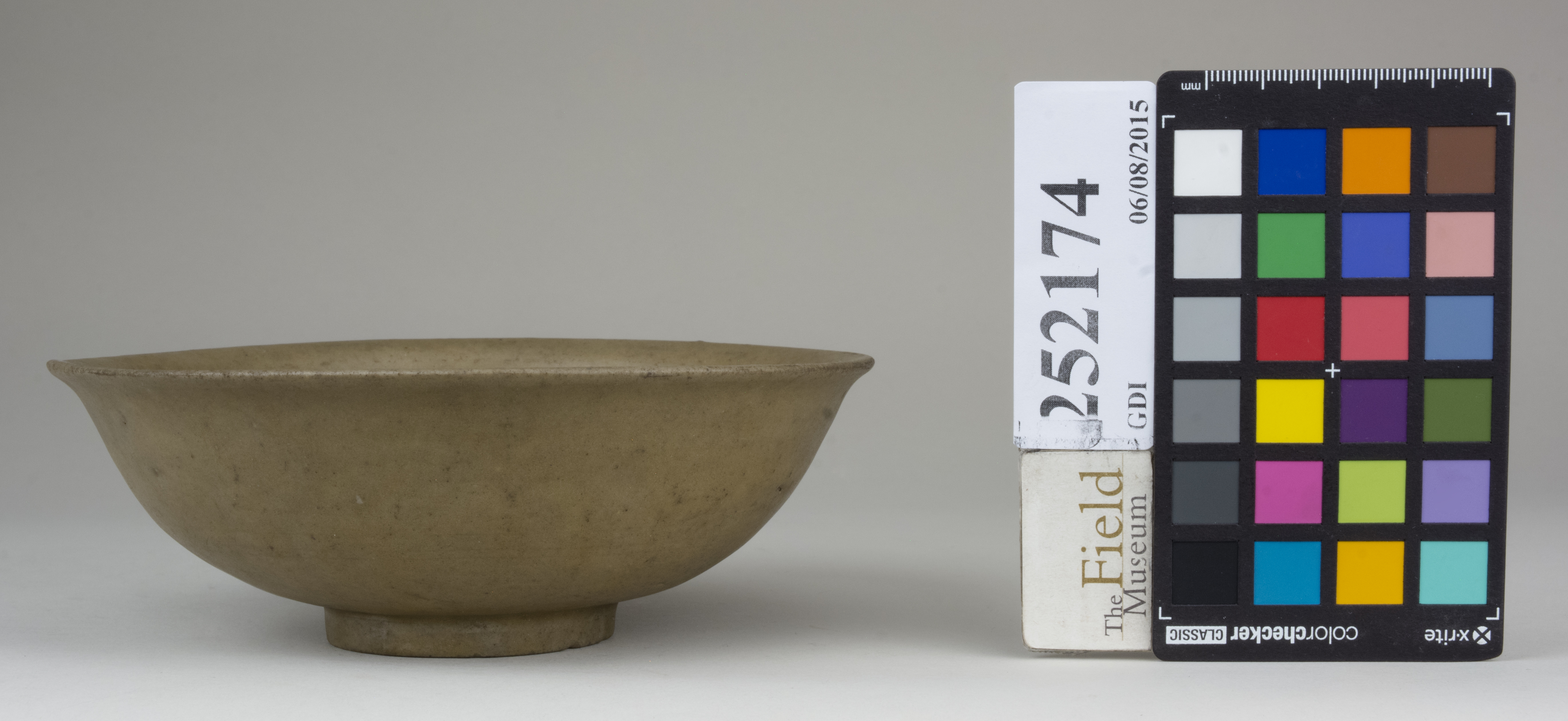 Left (c) Field Museum of Natural History - CC BY-NC 4.0