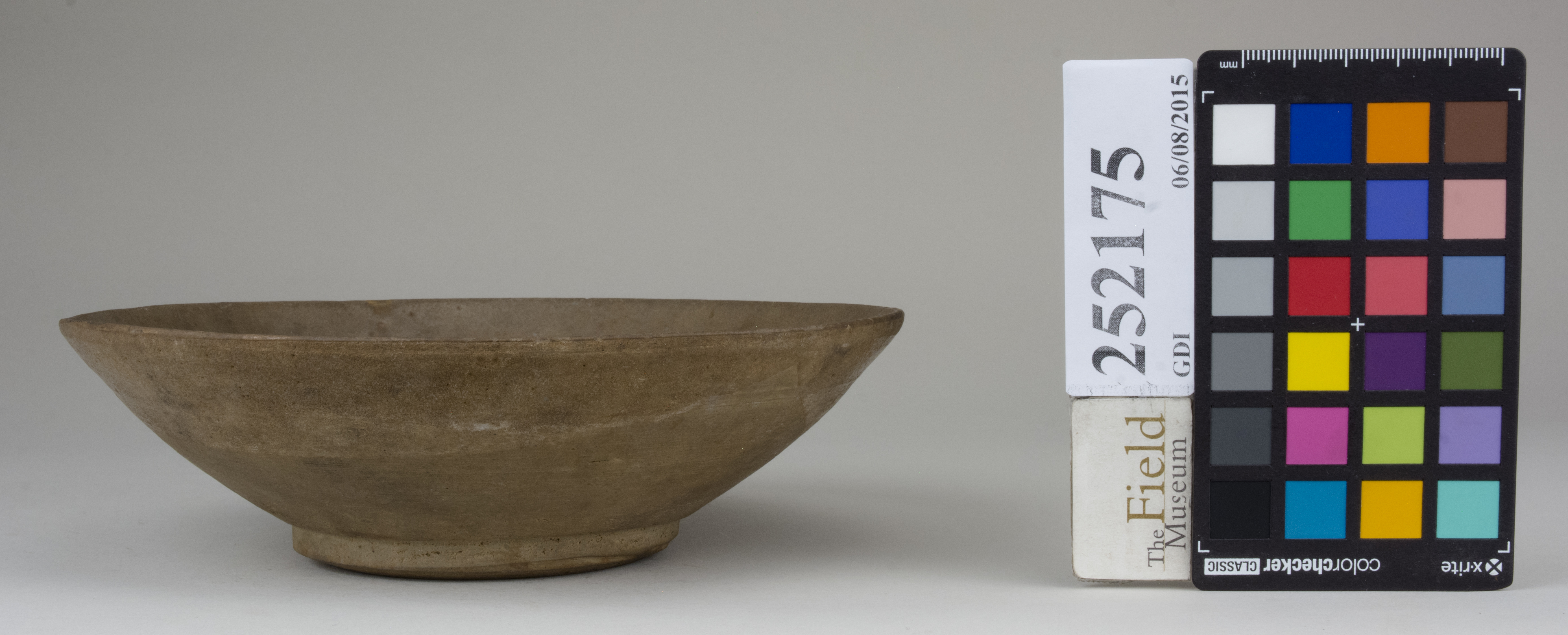 Left (c) Field Museum of Natural History - CC BY-NC 4.0