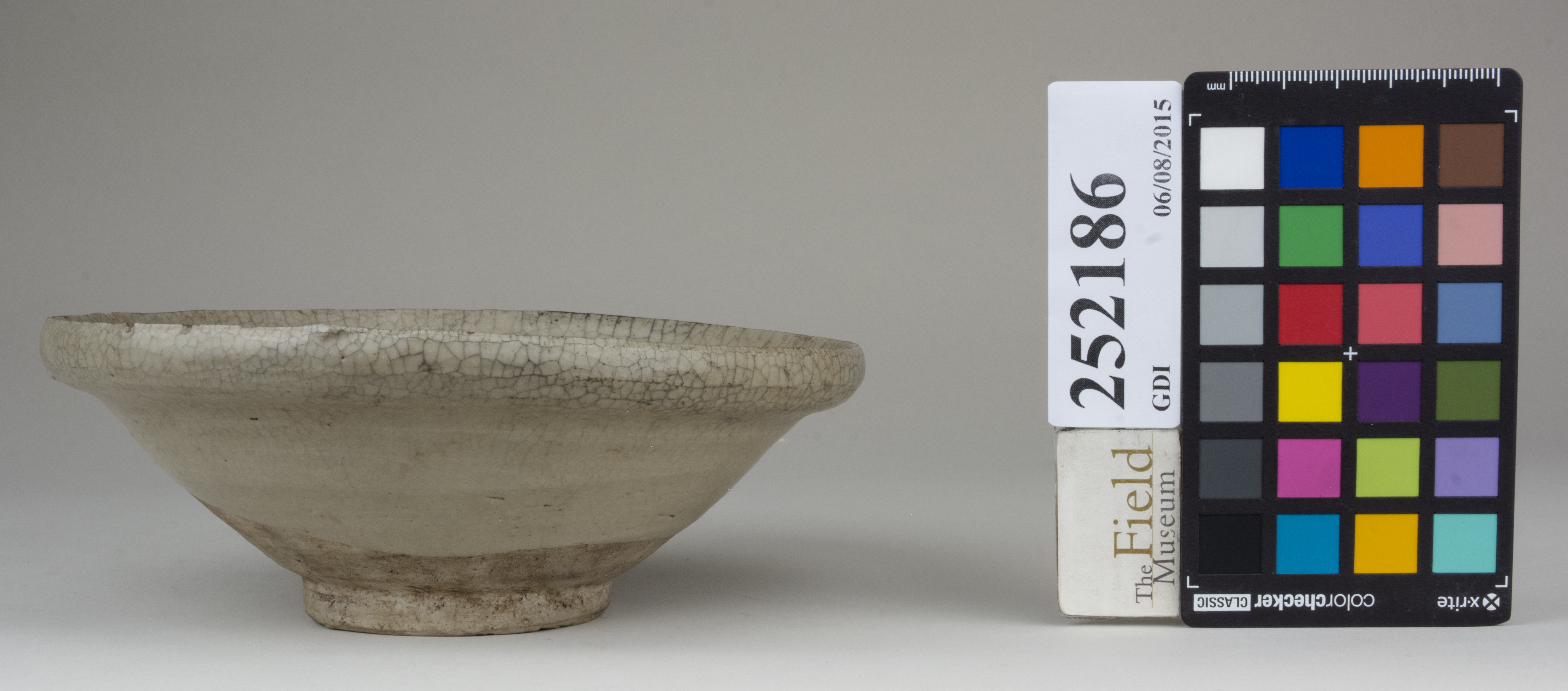 Right (c) Field Museum of Natural History - CC BY-NC 4.0