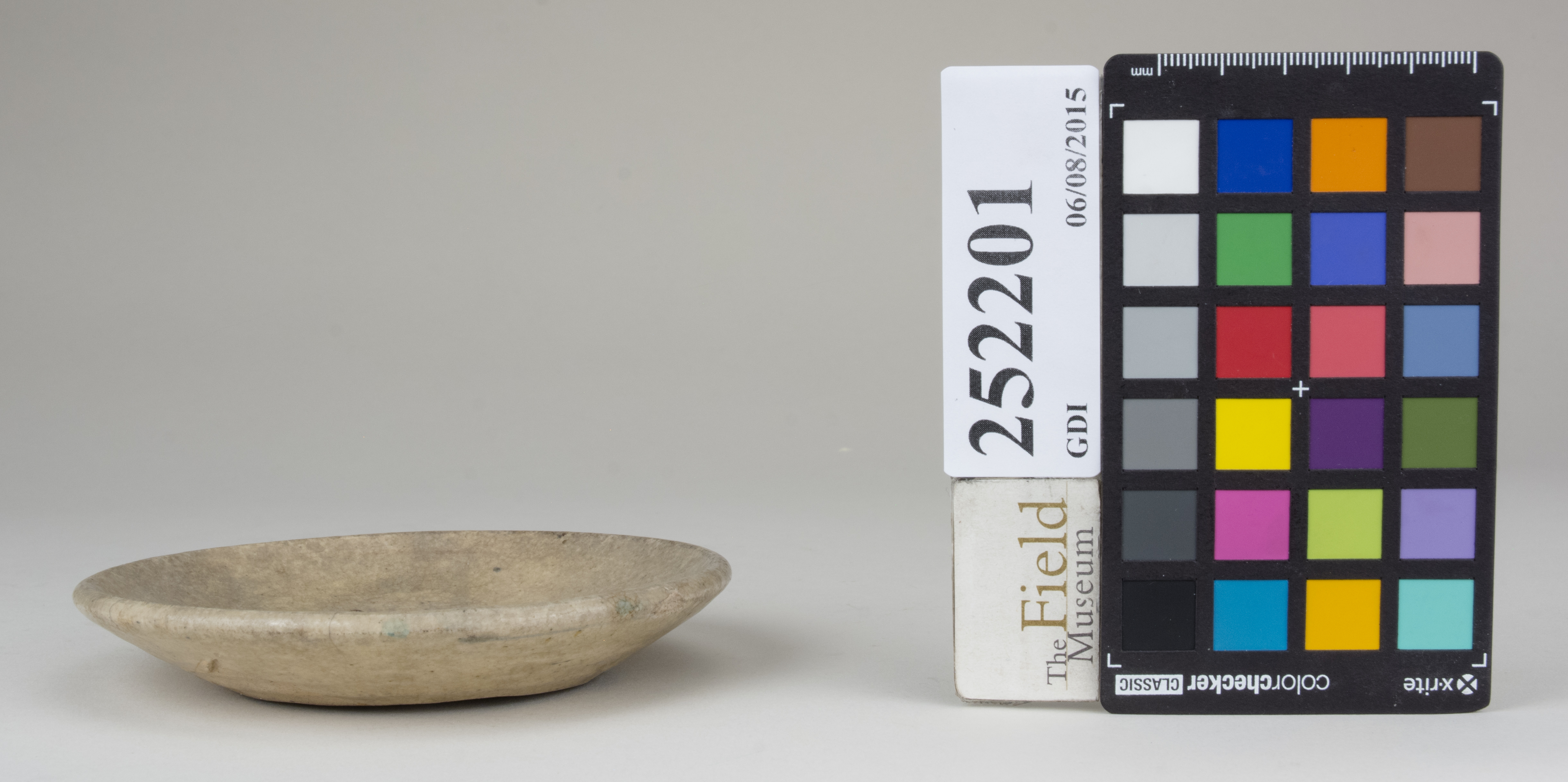 Right (c) Field Museum of Natural History - CC BY-NC 4.0