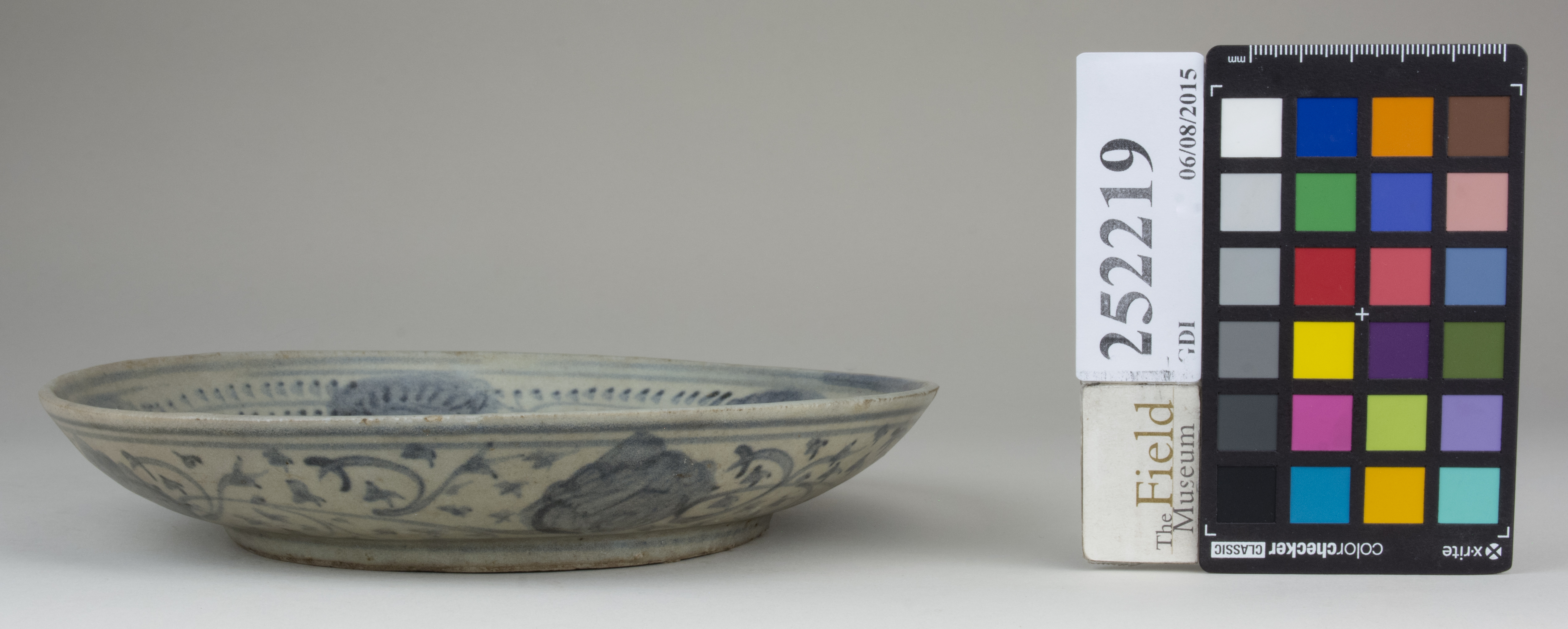 Left (c) Field Museum of Natural History - CC BY-NC 4.0