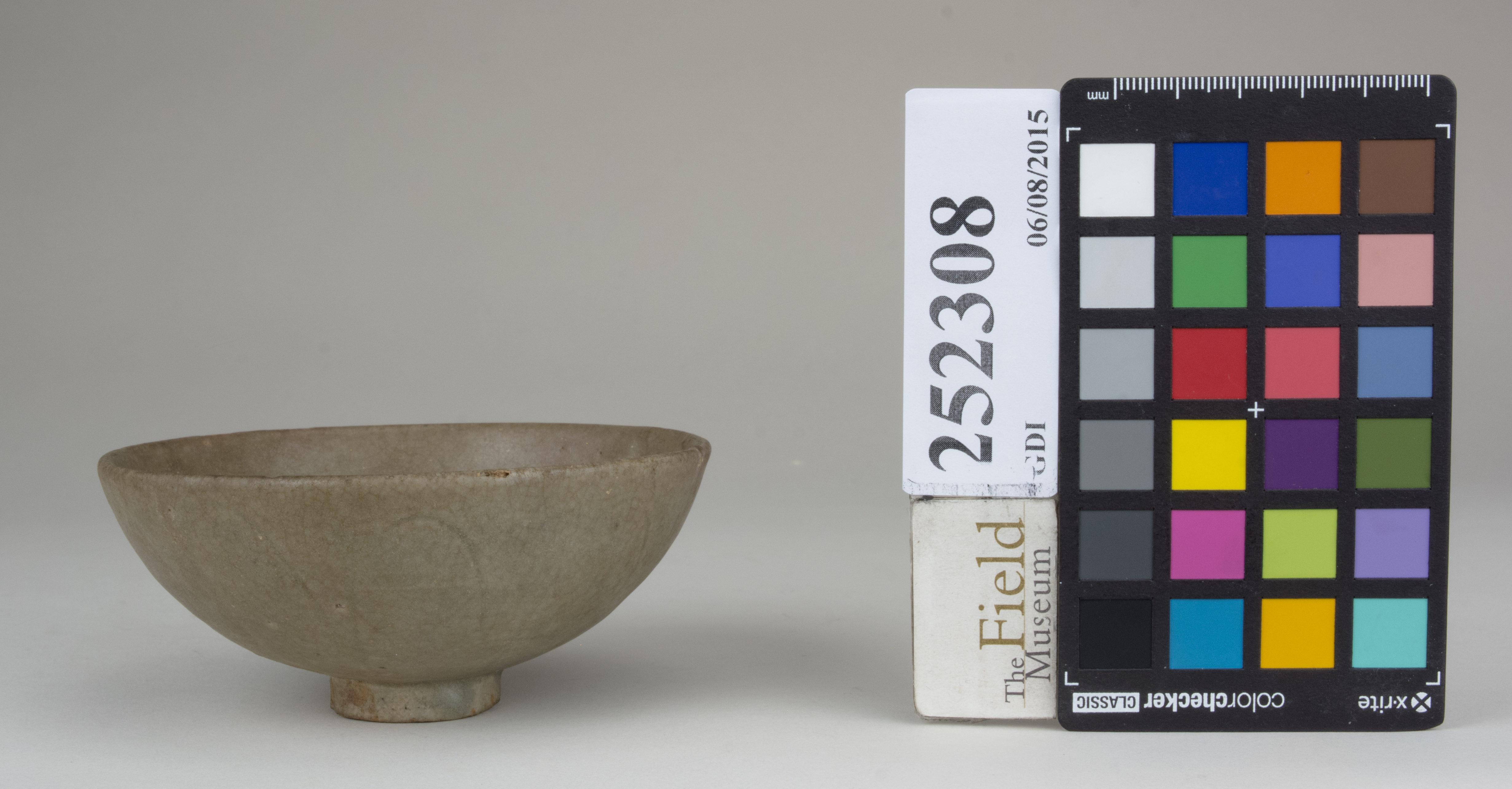 Left (c) Field Museum of Natural History - CC BY-NC 4.0