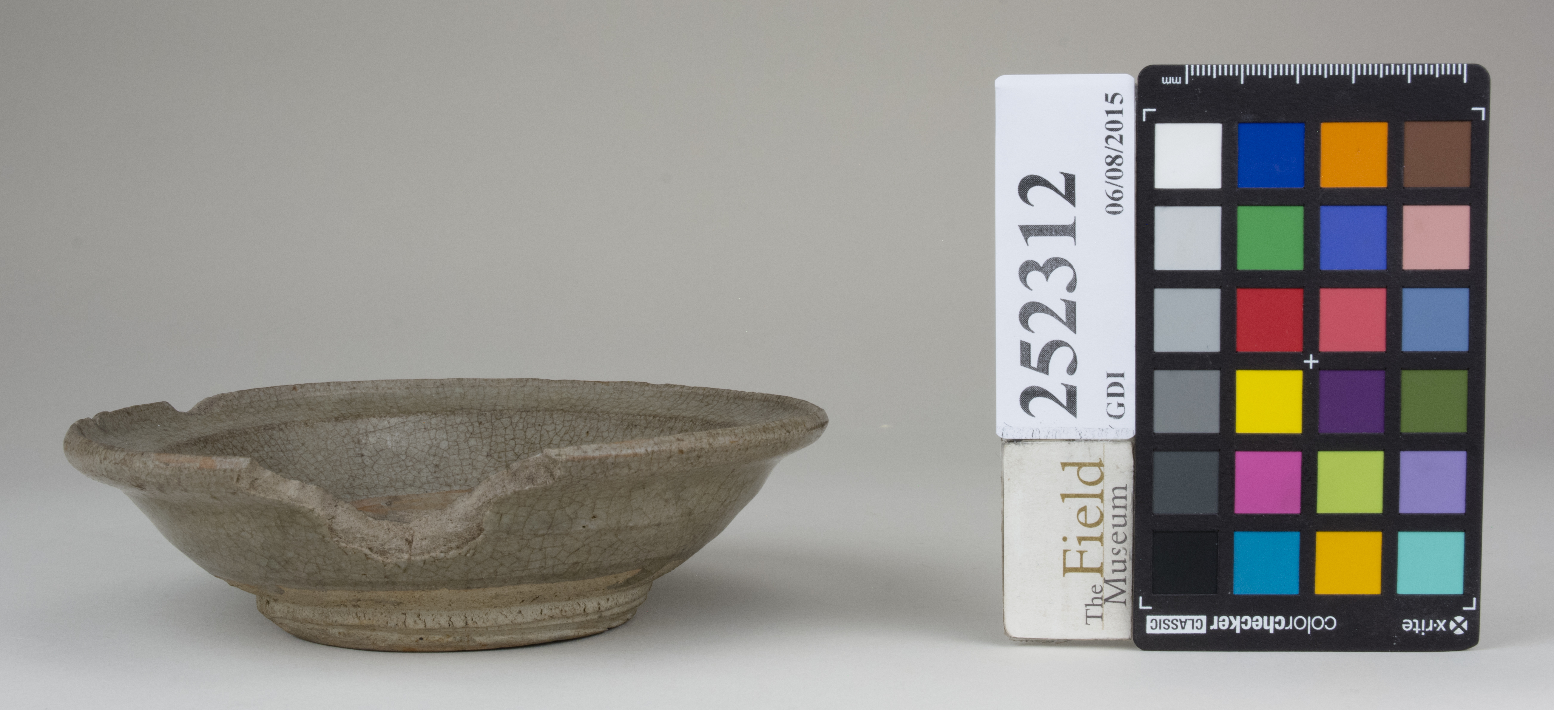 Right (c) Field Museum of Natural History - CC BY-NC 4.0