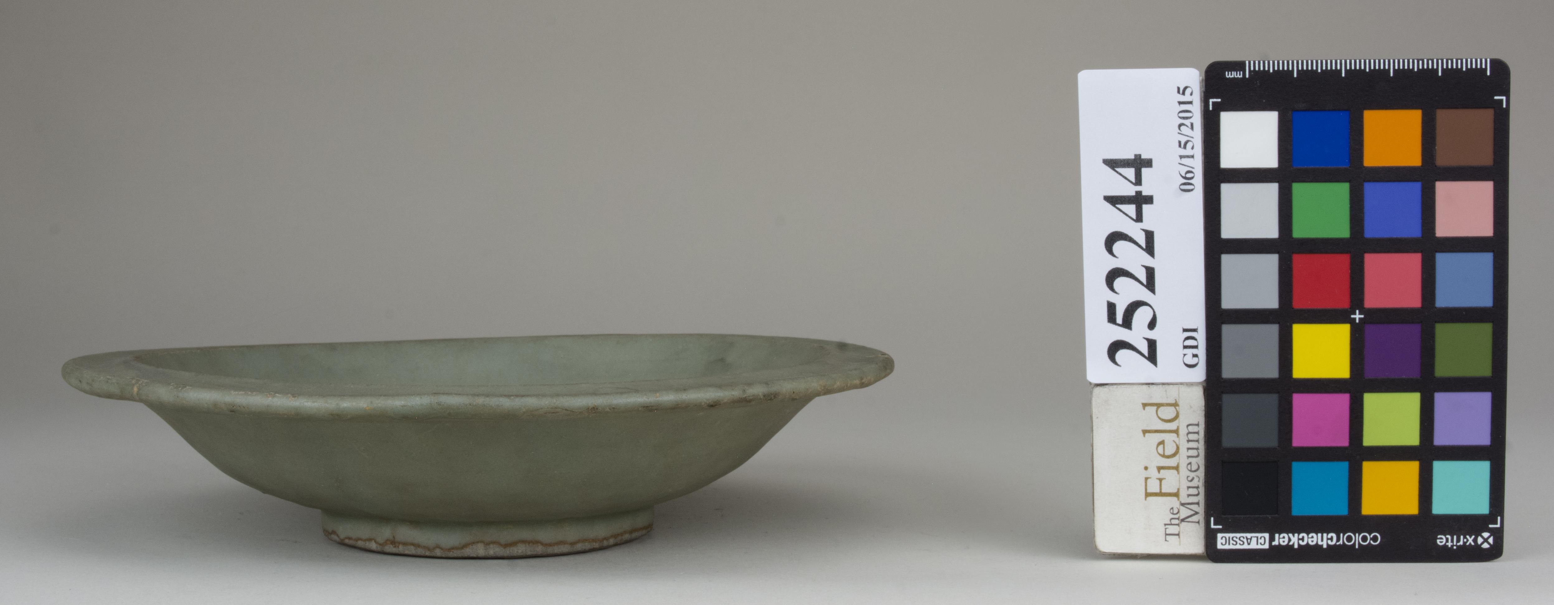 Right (c) Field Museum of Natural History - CC BY-NC 4.0