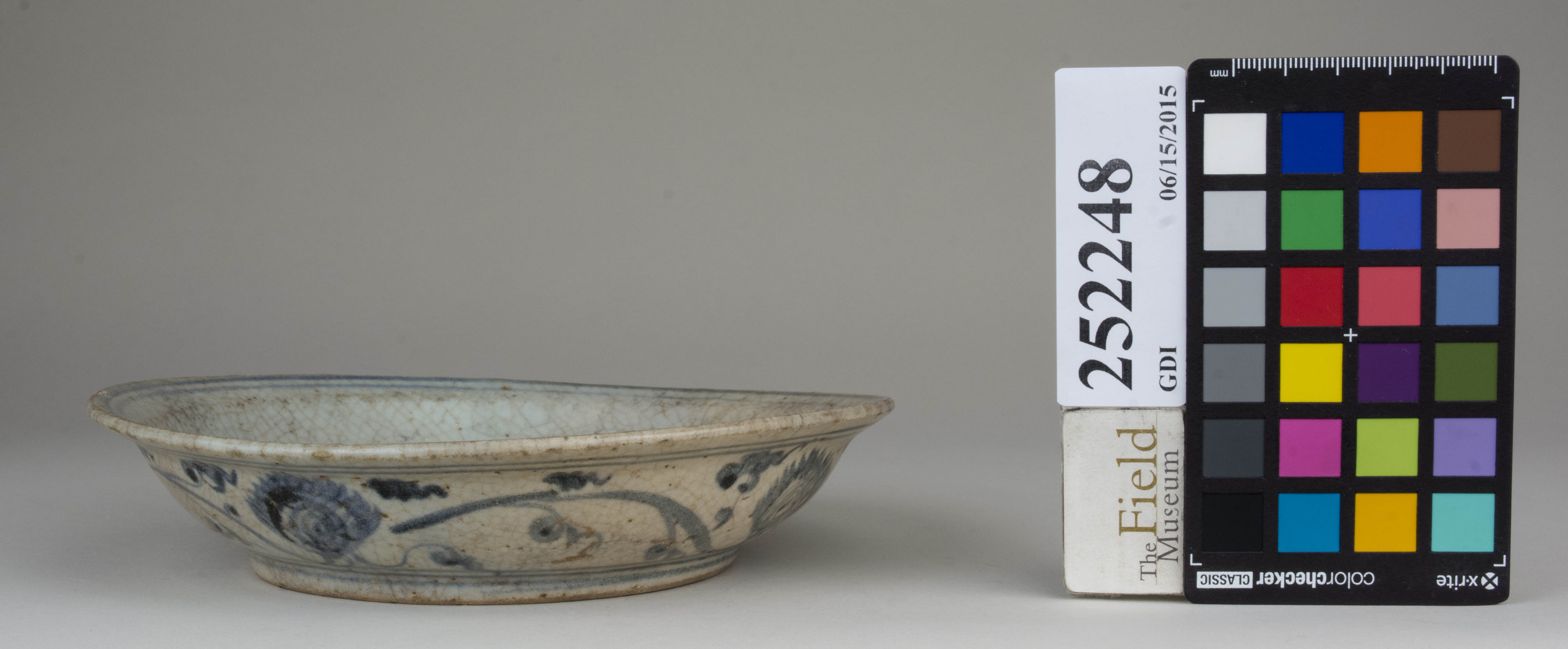 Left (c) Field Museum of Natural History - CC BY-NC 4.0