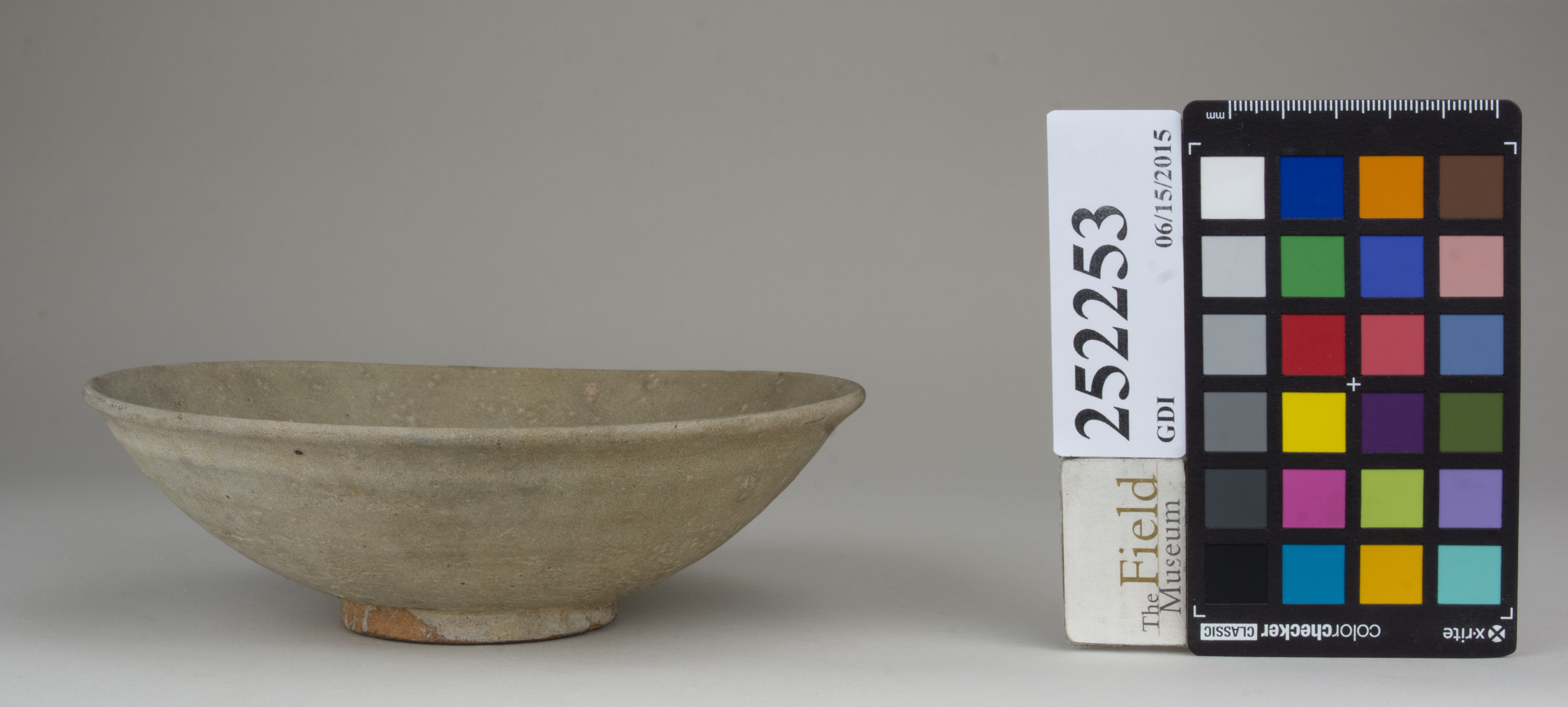 Left (c) Field Museum of Natural History - CC BY-NC 4.0