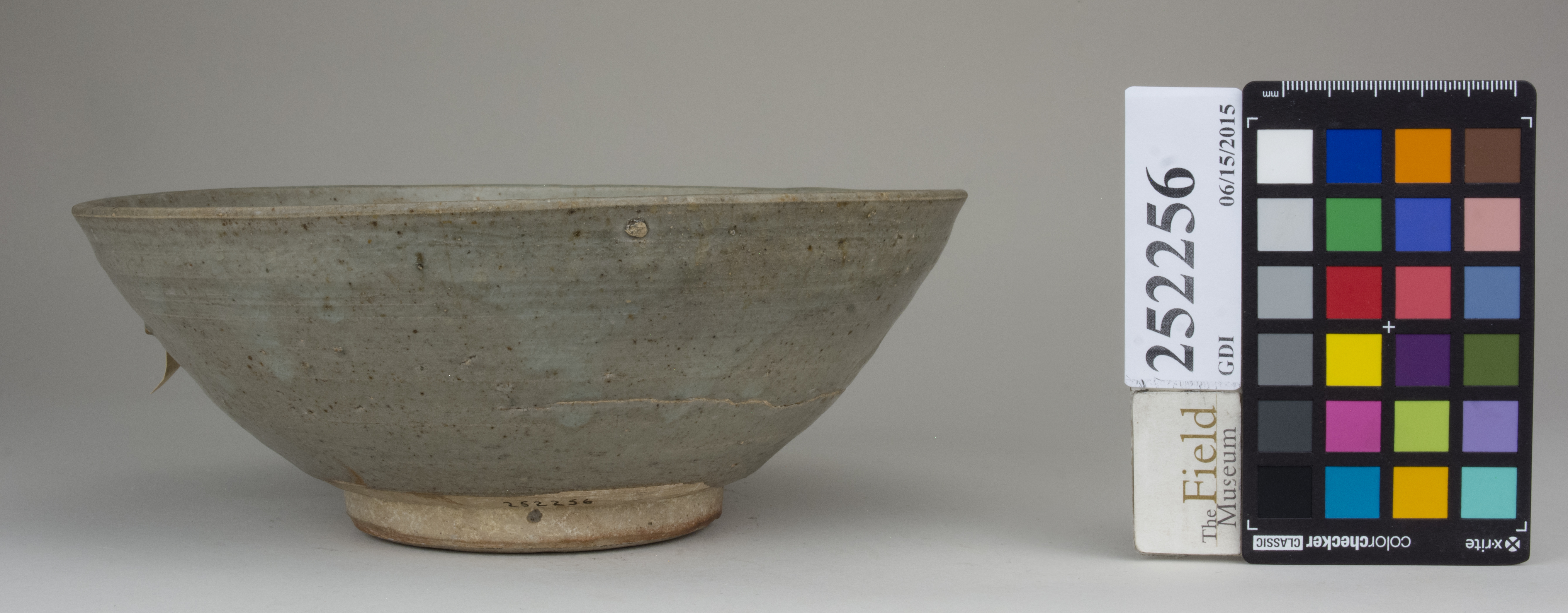 Left (c) Field Museum of Natural History - CC BY-NC 4.0