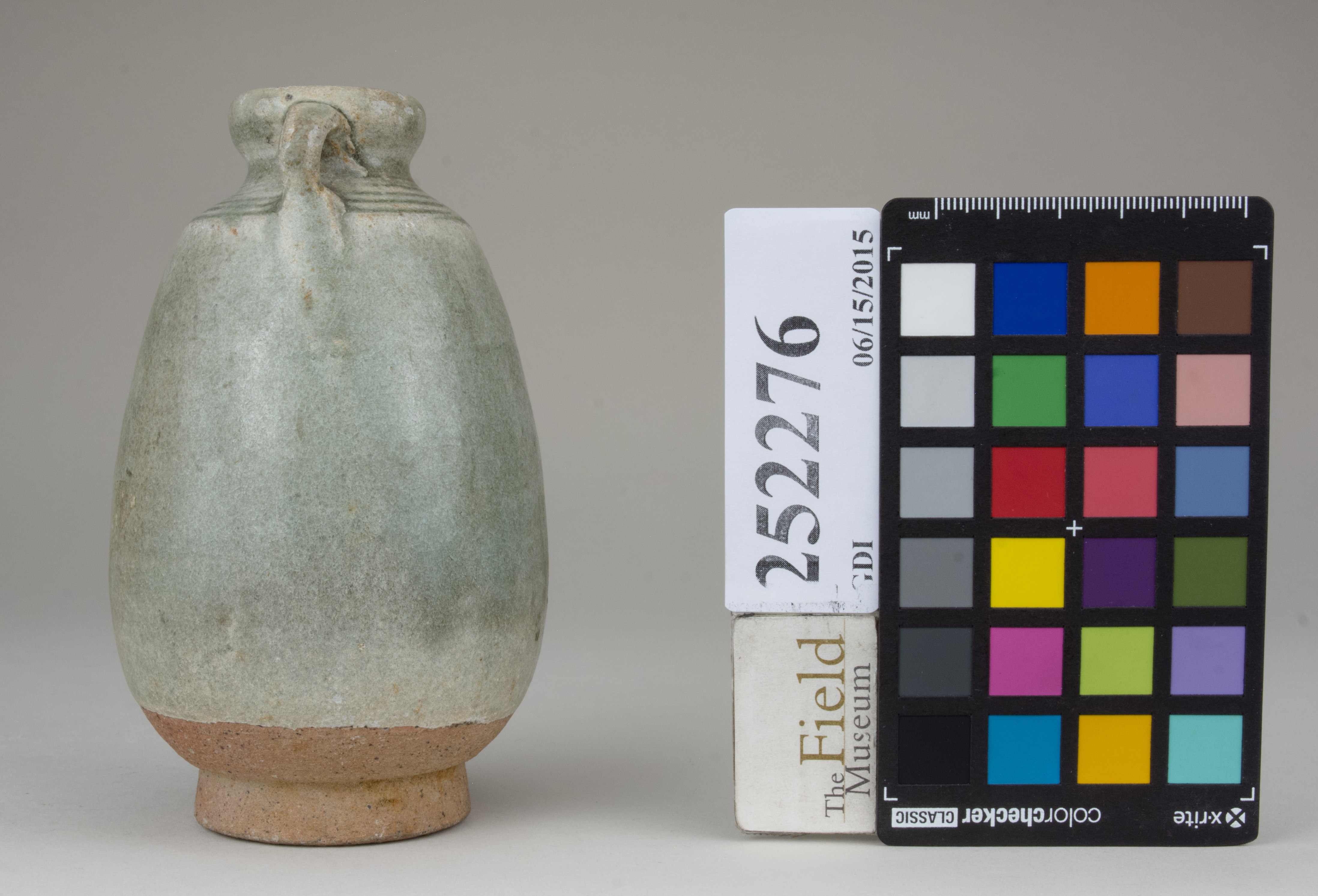 Left (c) Field Museum of Natural History - CC BY-NC 4.0