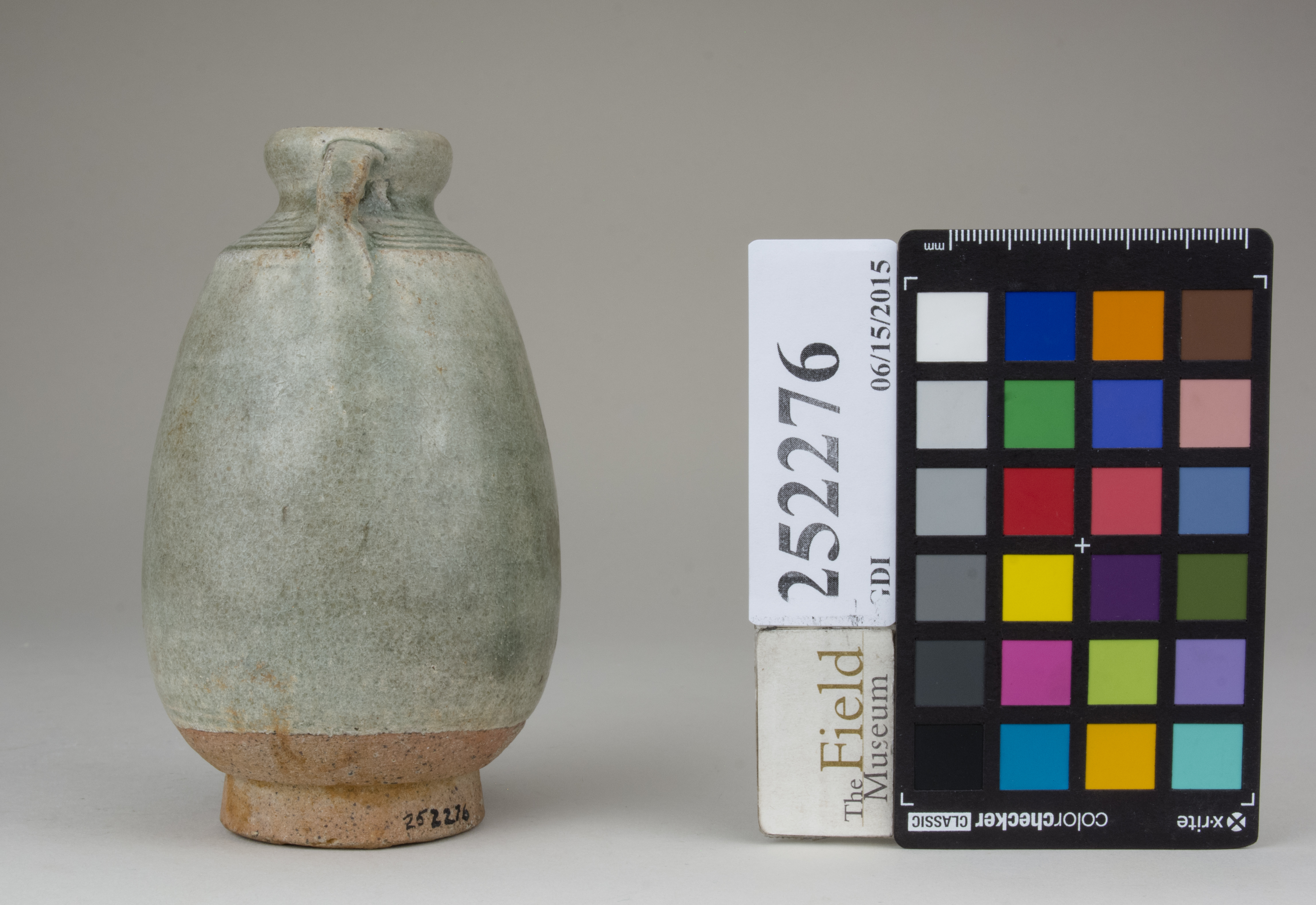 Right (c) Field Museum of Natural History - CC BY-NC 4.0