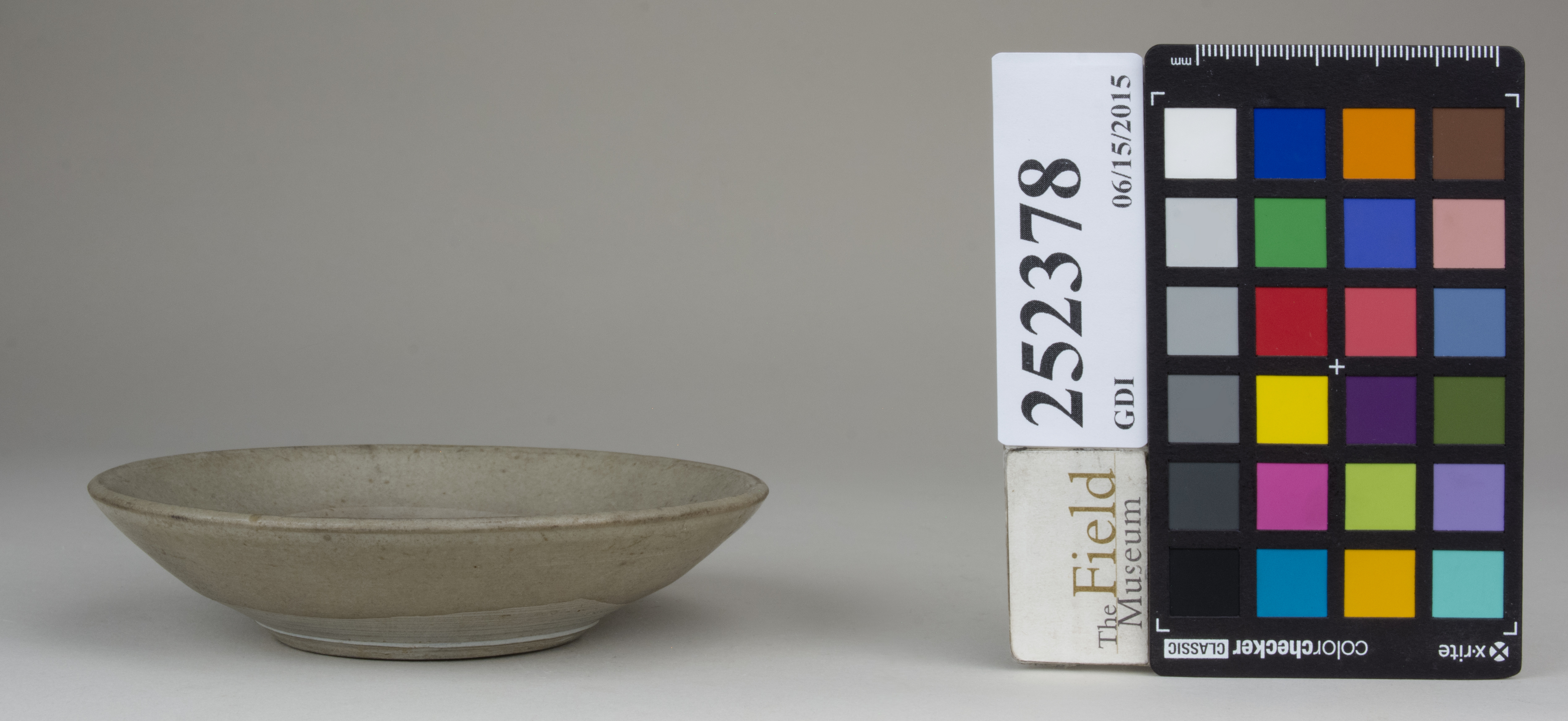 Left (c) Field Museum of Natural History - CC BY-NC 4.0