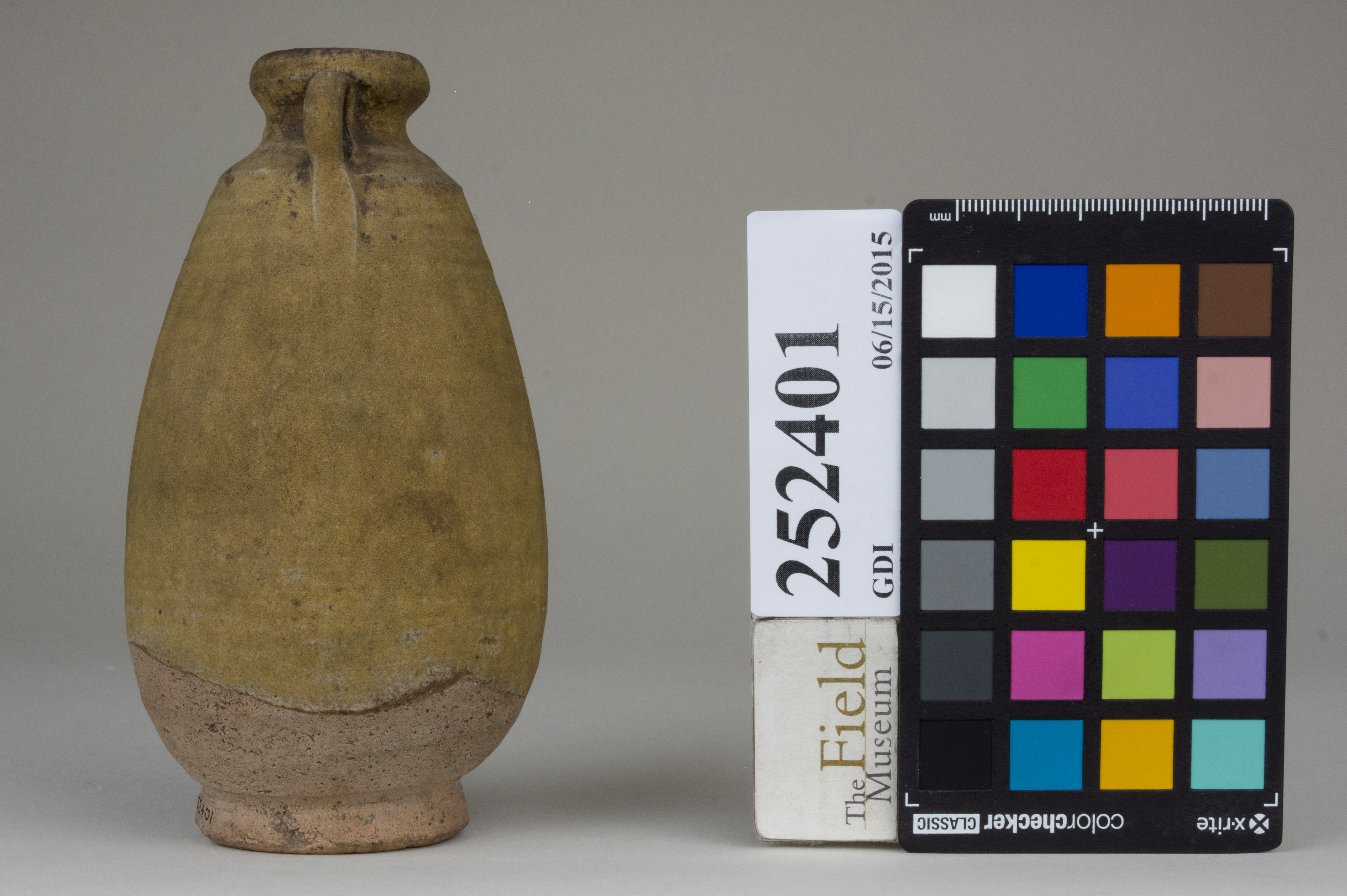 Left (c) Field Museum of Natural History - CC BY-NC 4.0