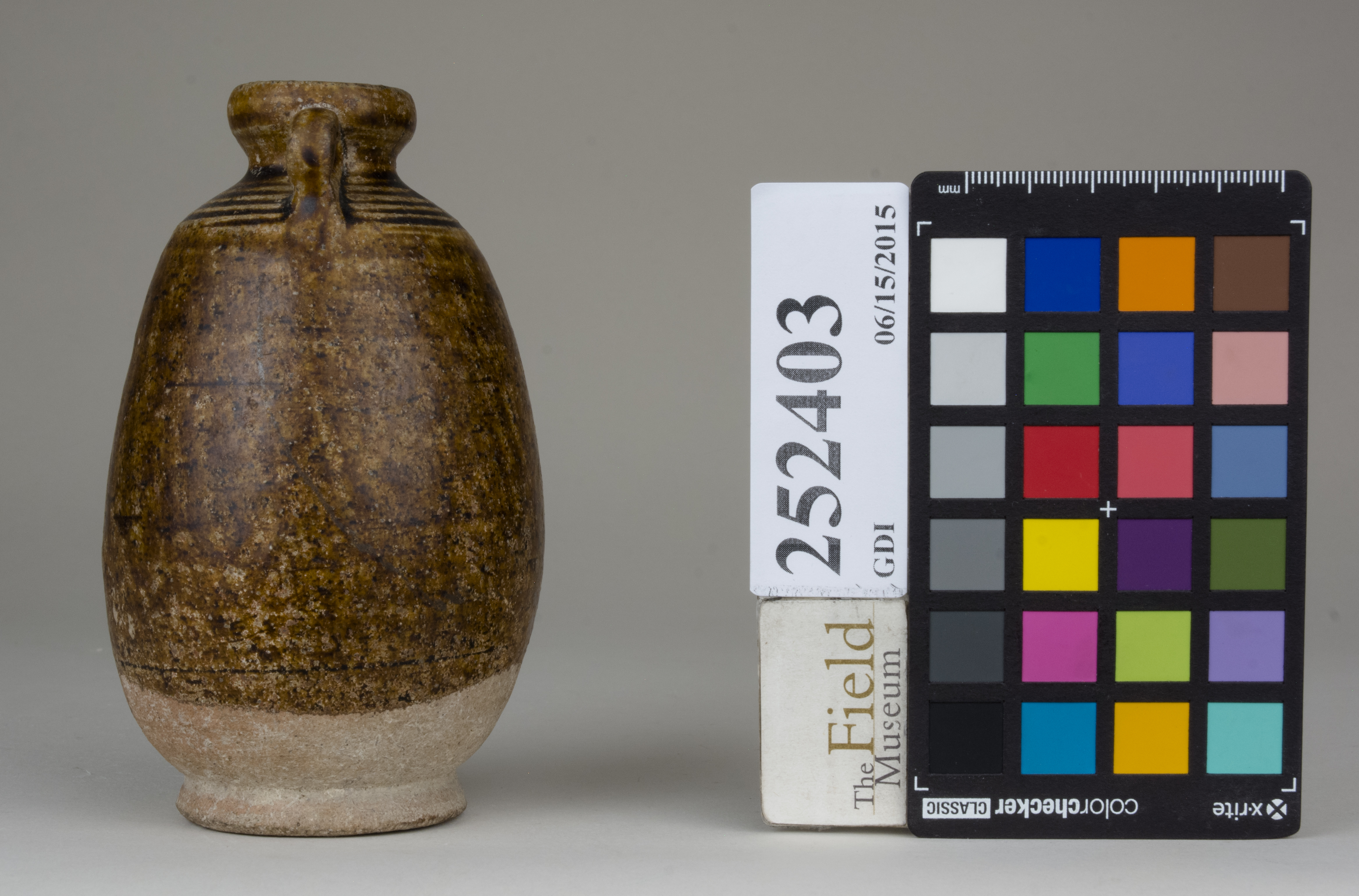 Left (c) Field Museum of Natural History - CC BY-NC 4.0